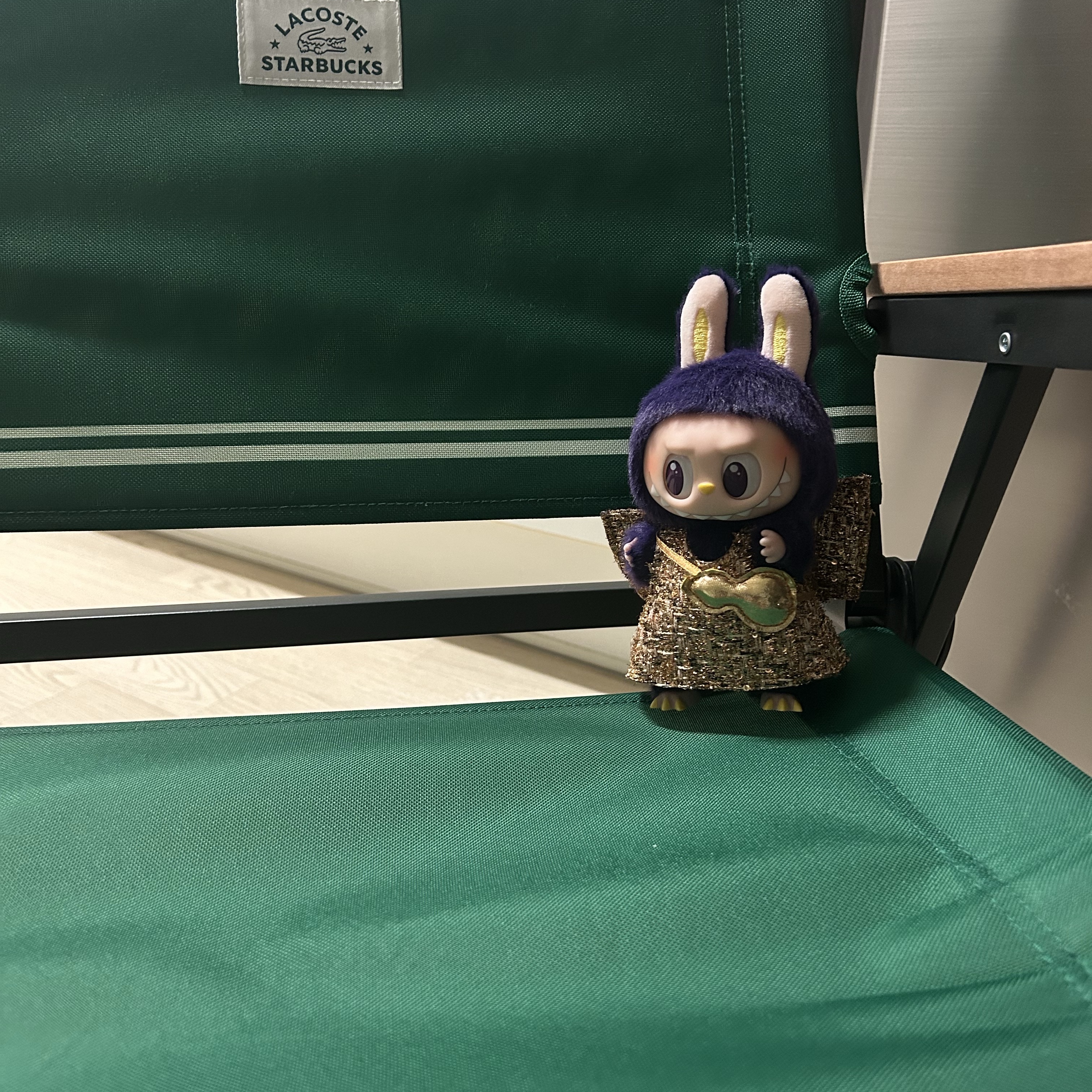 Pop Mart Labubu x Pronounce Lucky Fairy Toy Keyring 착용 스타일 - 1