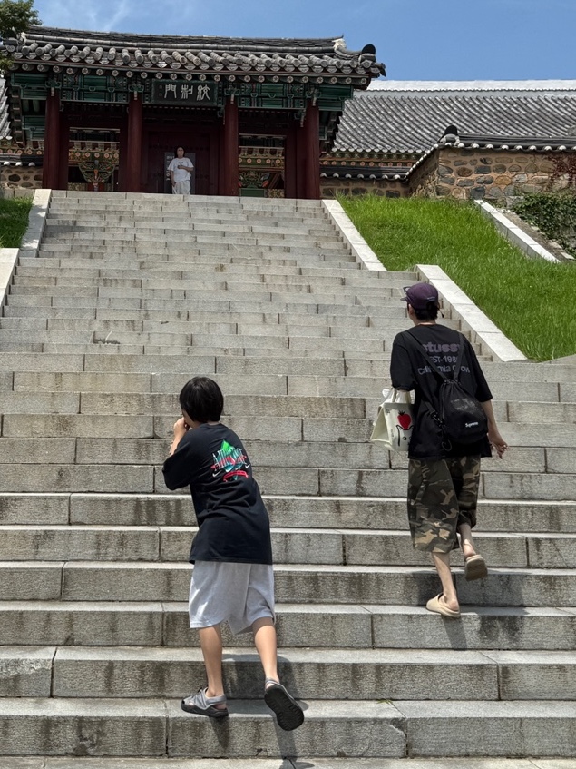 Adidas Yeezy Slide Bone 2022/2023, SLOW RECORD HOUSE Carpenter Bermuda Wide Camo Pants Vintage Green 착용 스타일 - 5