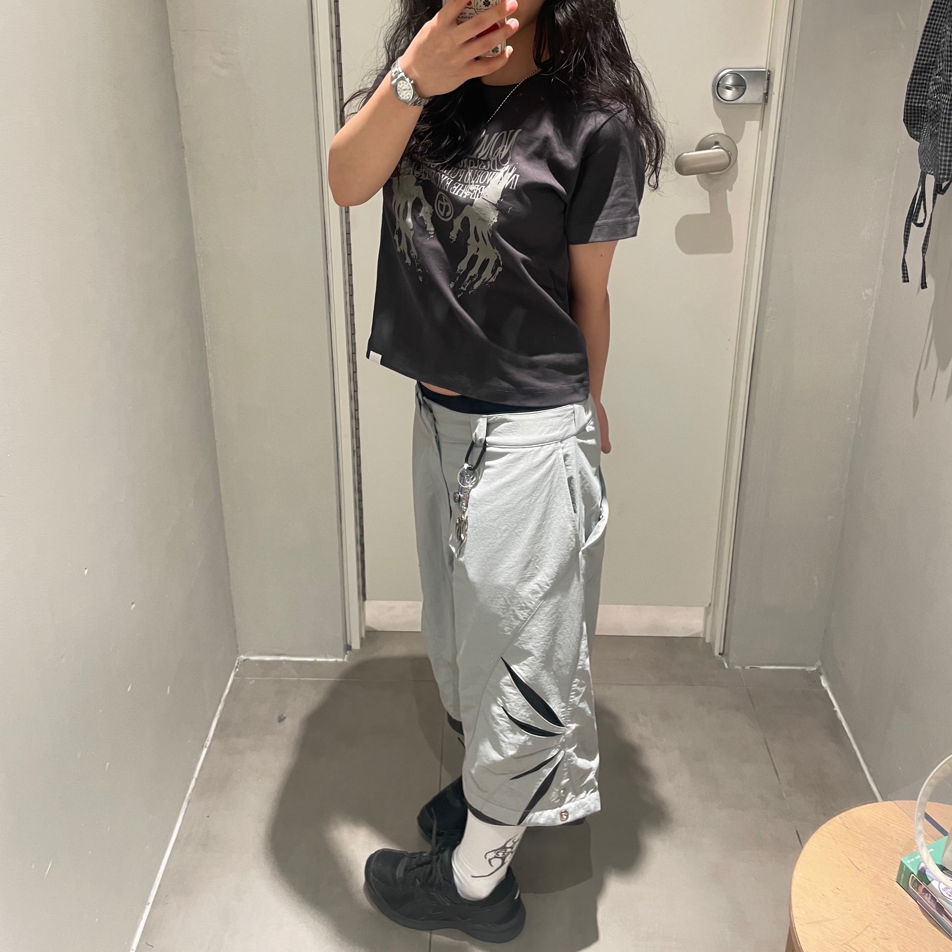Sansan Gear Cut Off Mesh Shorts Grey - 24SS, Casio LTP-V001D-7B 착용 스타일