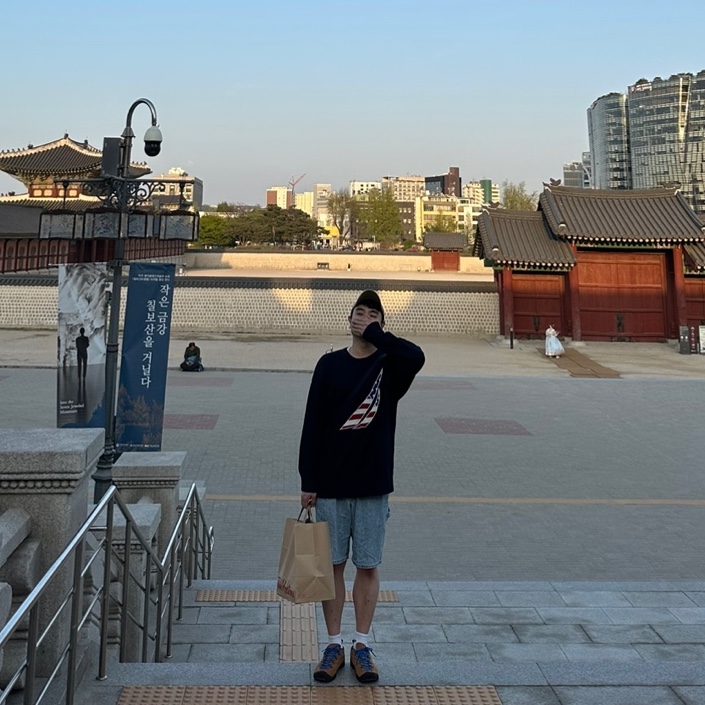 KEEN Men Jasper Cathay Spice/Orion Blue 착용 스타일