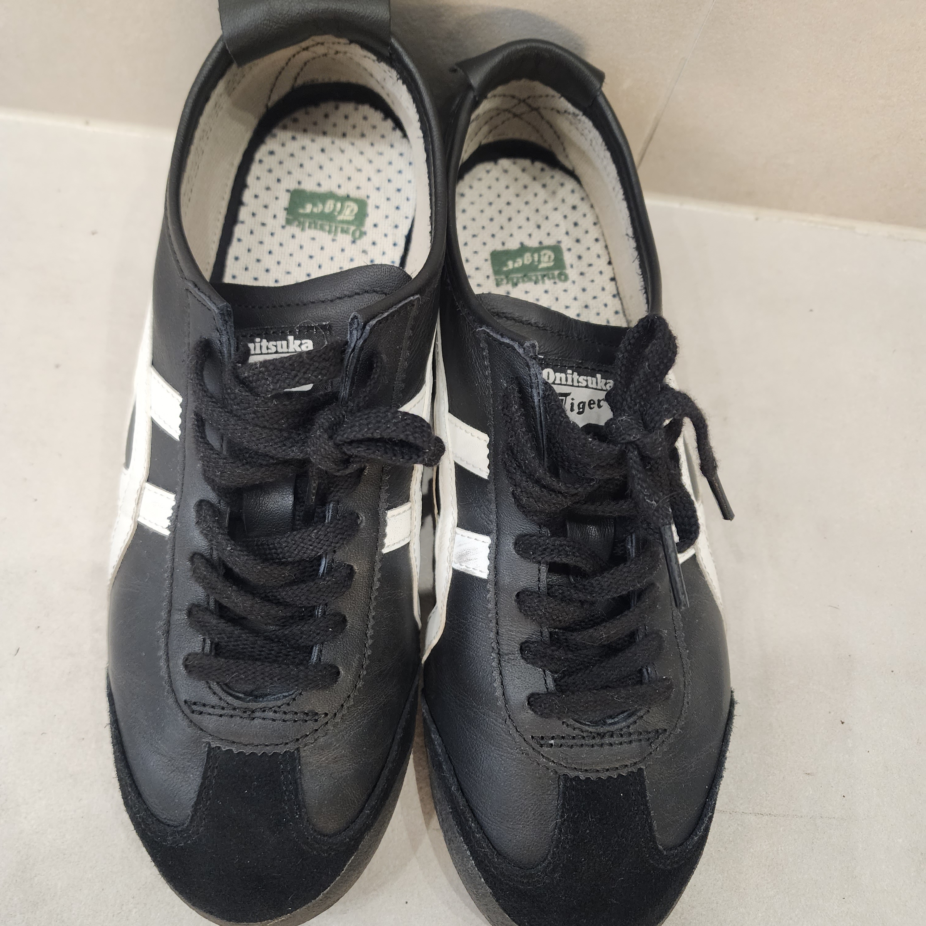Onitsuka Tiger Mexico 66 Black White 착용 스타일
