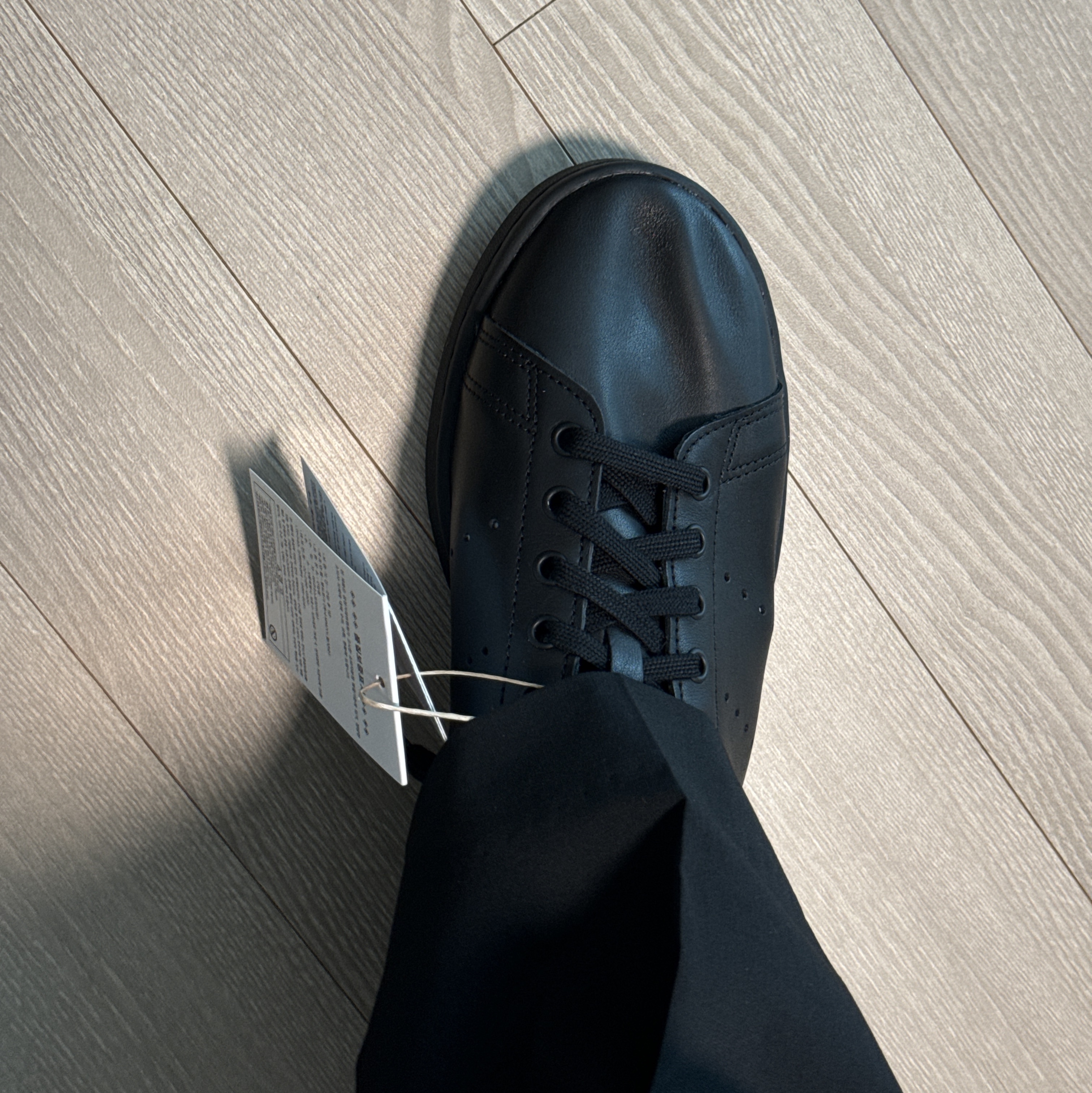 Adidas Stan Smith Decon Core Black 착용 스타일