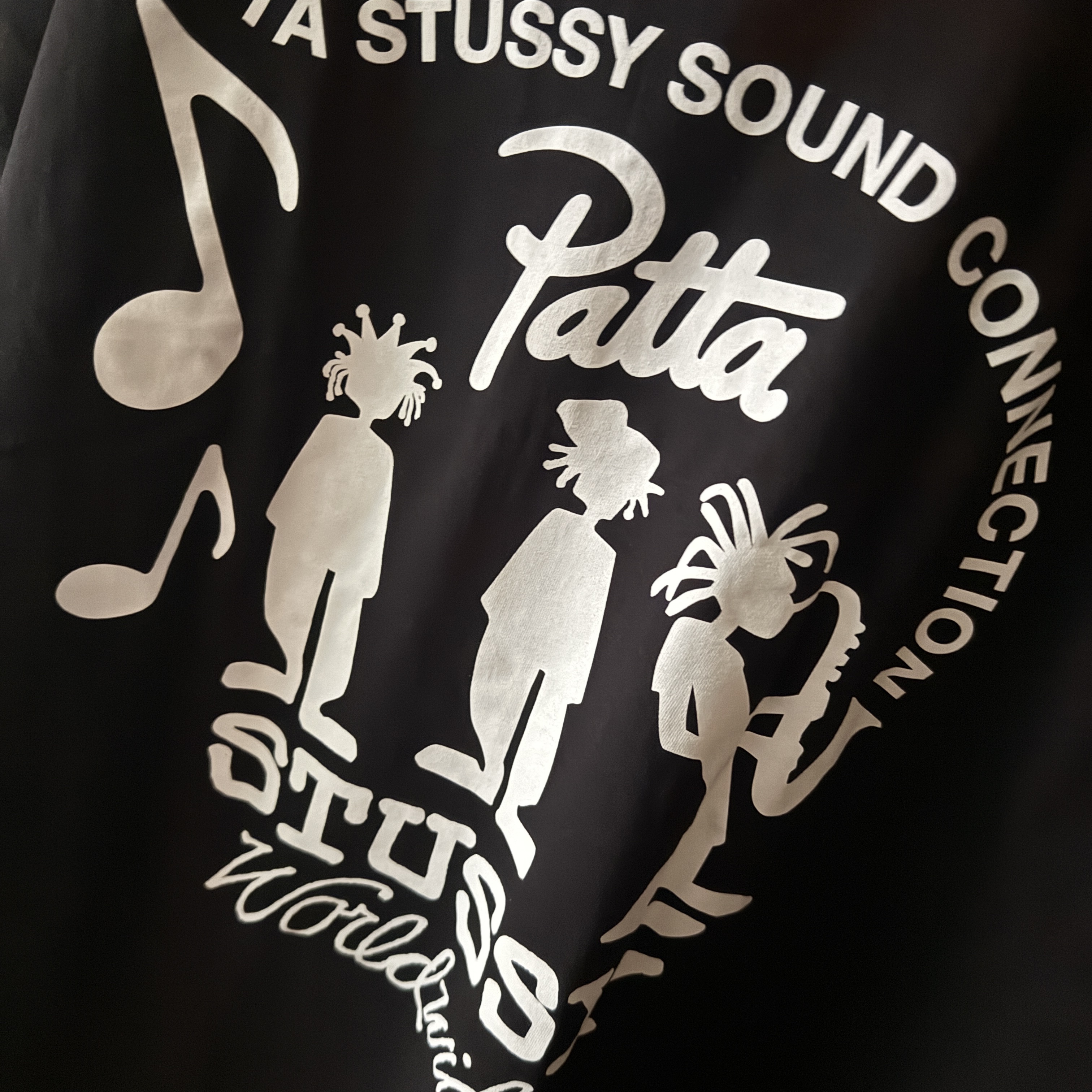Stussy x Patta Sound Connection T-Shirt Black 착용 스타일 - 2