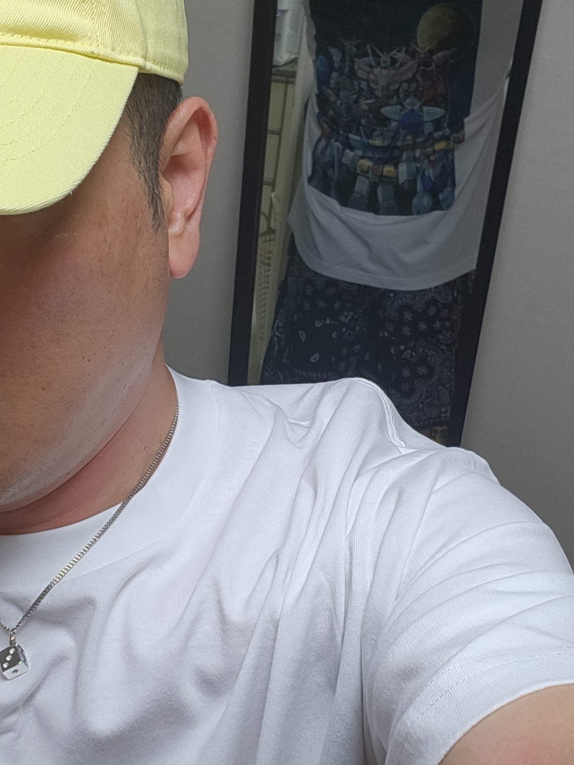 Uniqlo UT x Gundam Graphic T-Shirt D White - KR, Nonenon Dice Necklace 착용 스타일 - 2