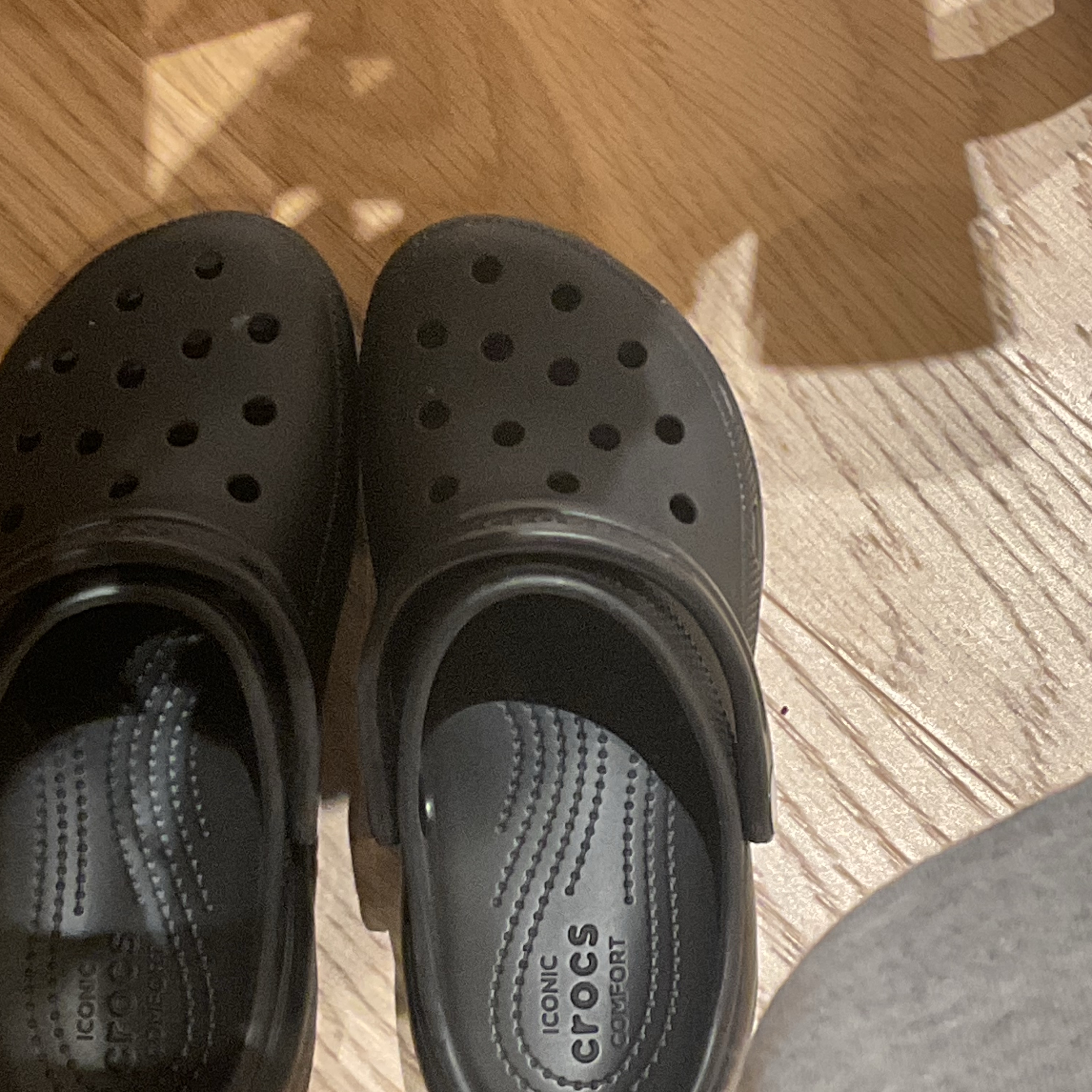 (W) Crocs Classic Platform Clog Black 착용 스타일