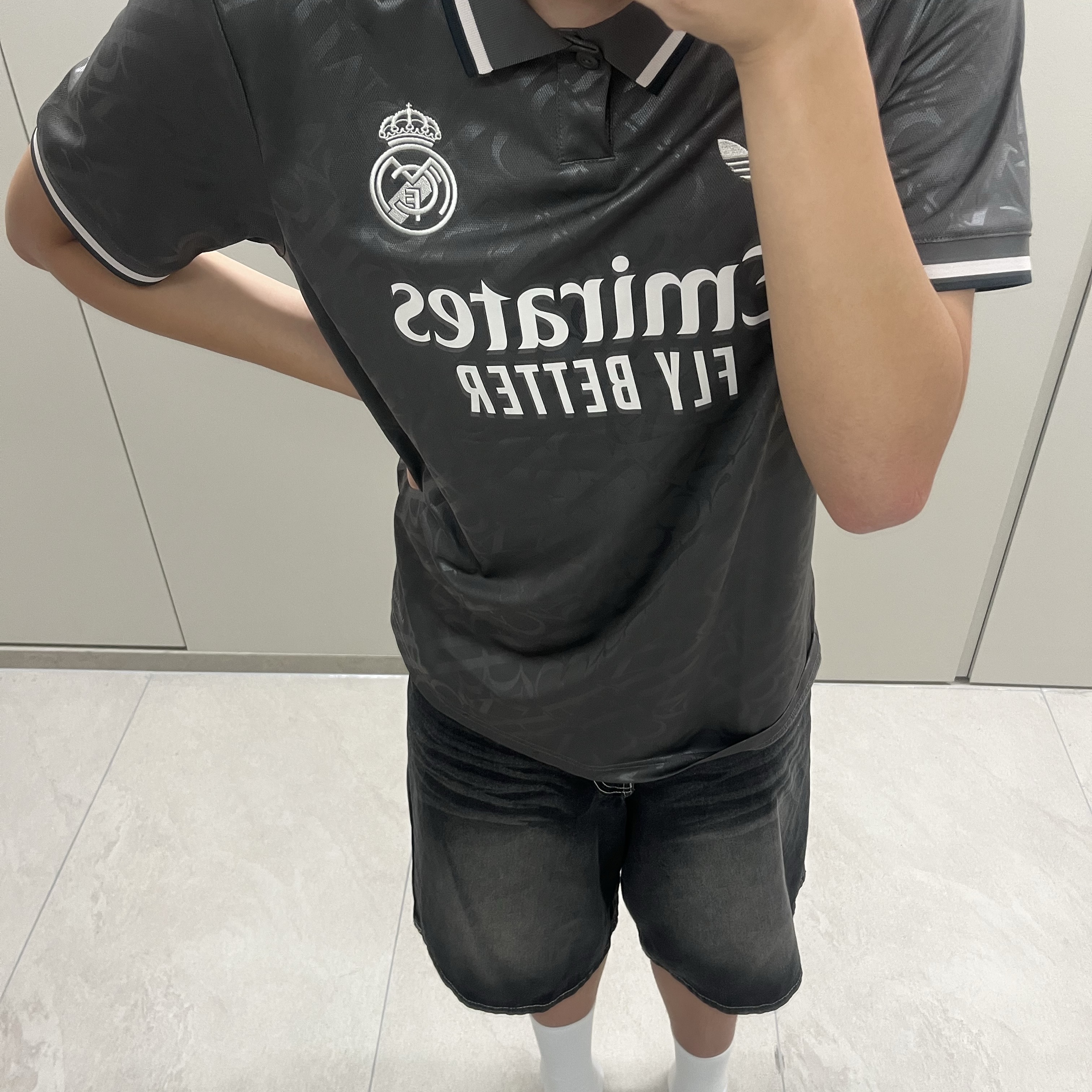 Adidas Real Madrid 2024/25 3rd Jersey Charcoal - KR Sizing (Non Marking Ver.) 착용 스타일 - 1