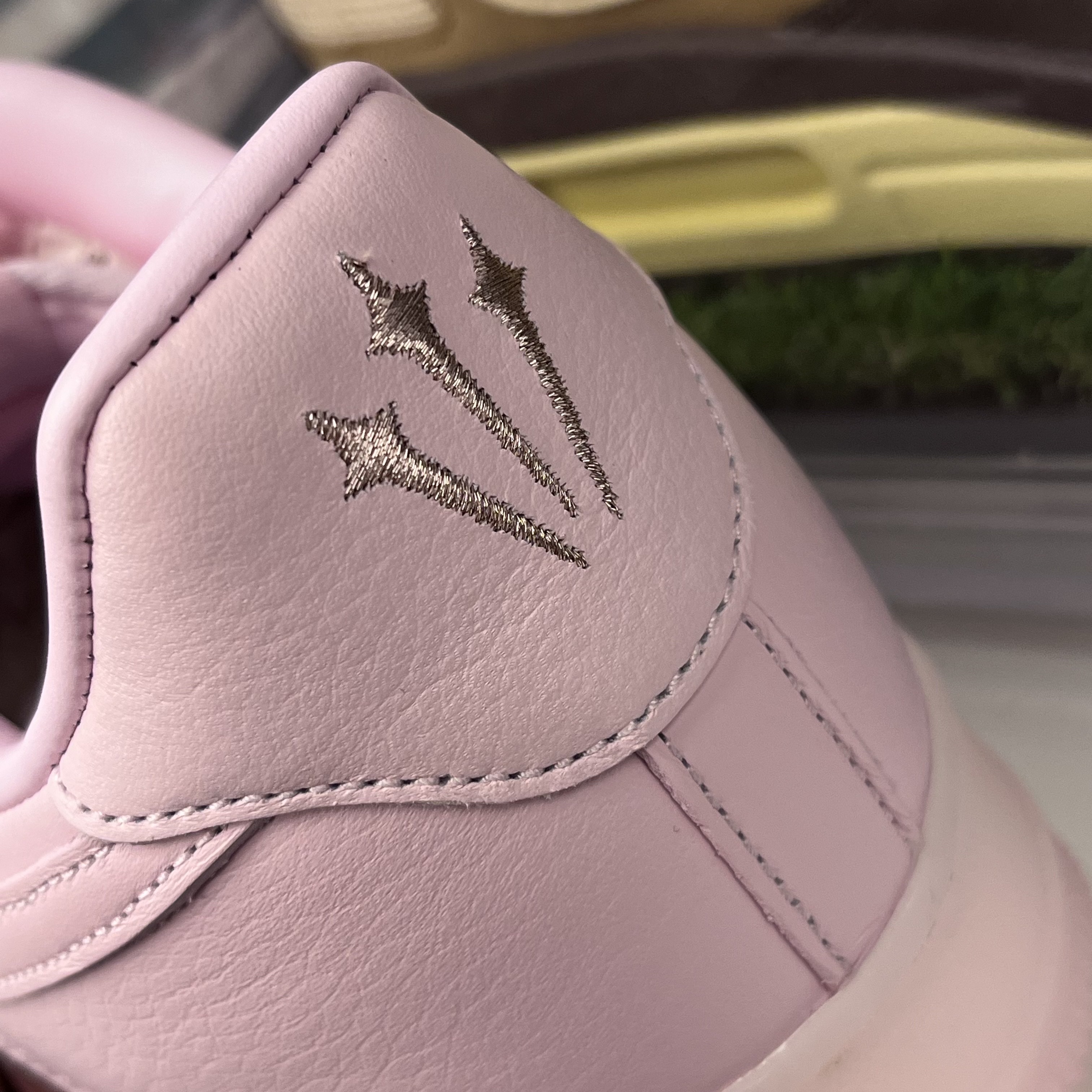 Nike x Drake Nocta Air Force 1 Low SP Certified Lover Boy Pink Foam 착용 스타일 - 2