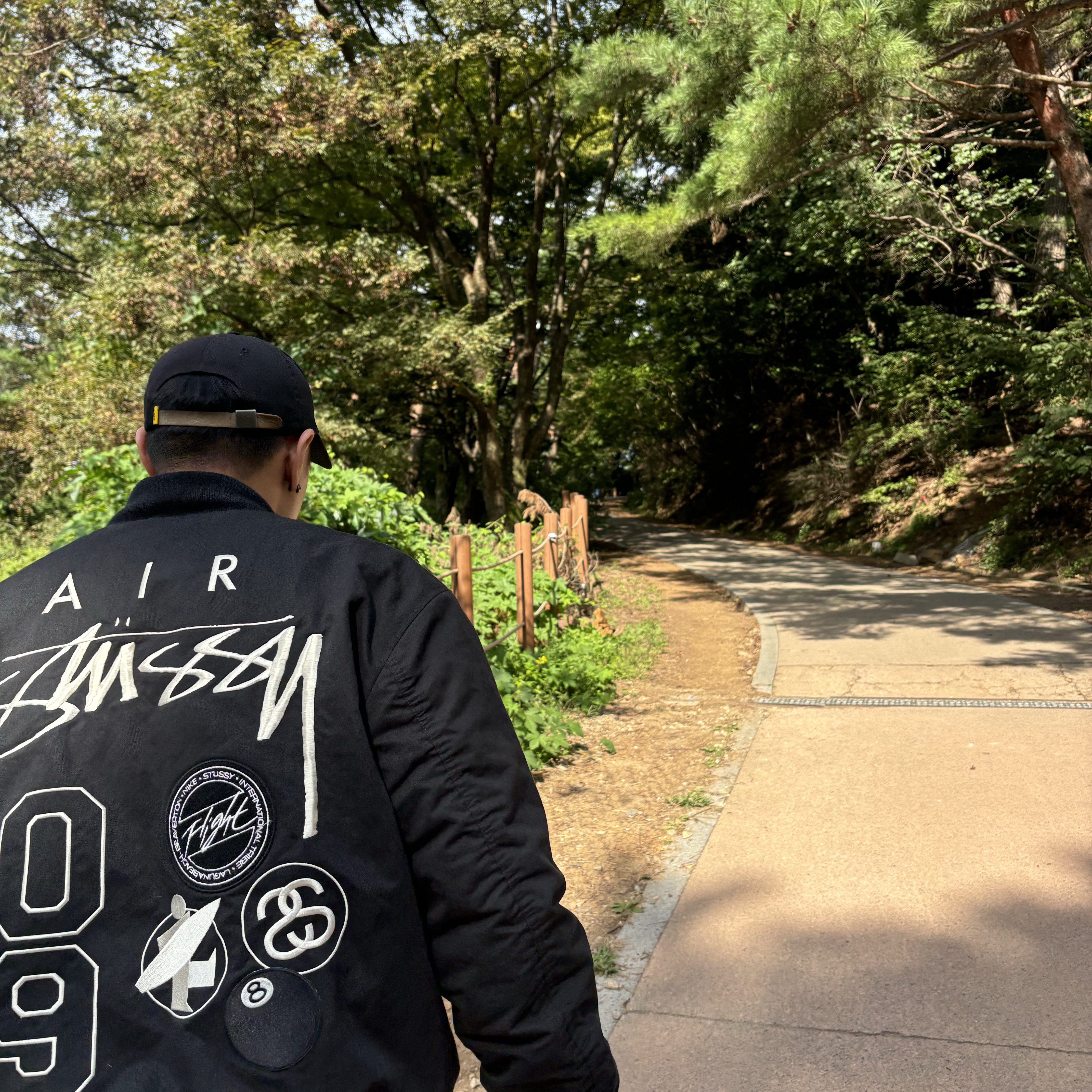 Nike x Stussy Reversible Jacket Black (FJ9153-010) 착용 스타일 - 2