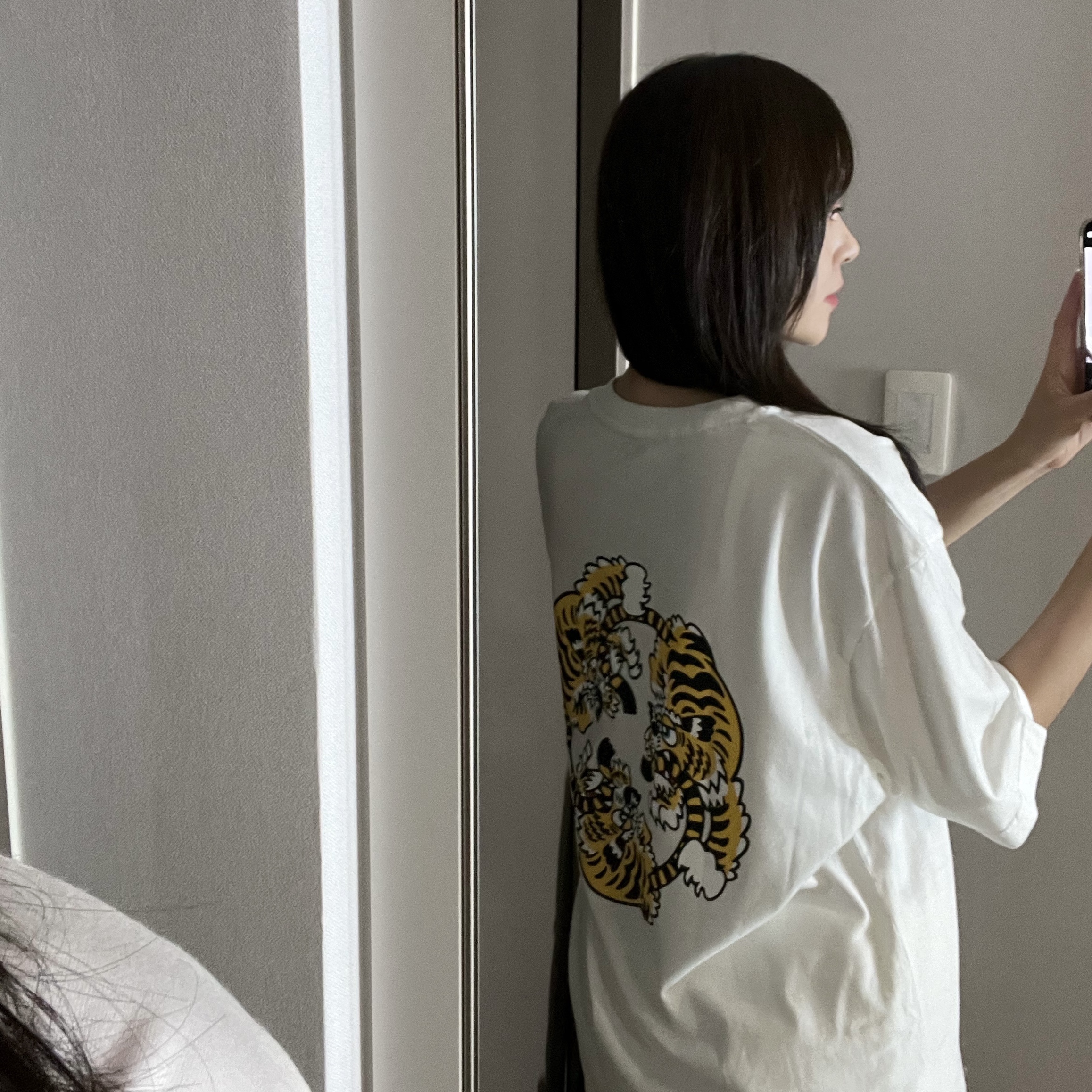 Kenzo x Verdy Oversize Tshirt Off White - 25SS 착용 스타일 - 1
