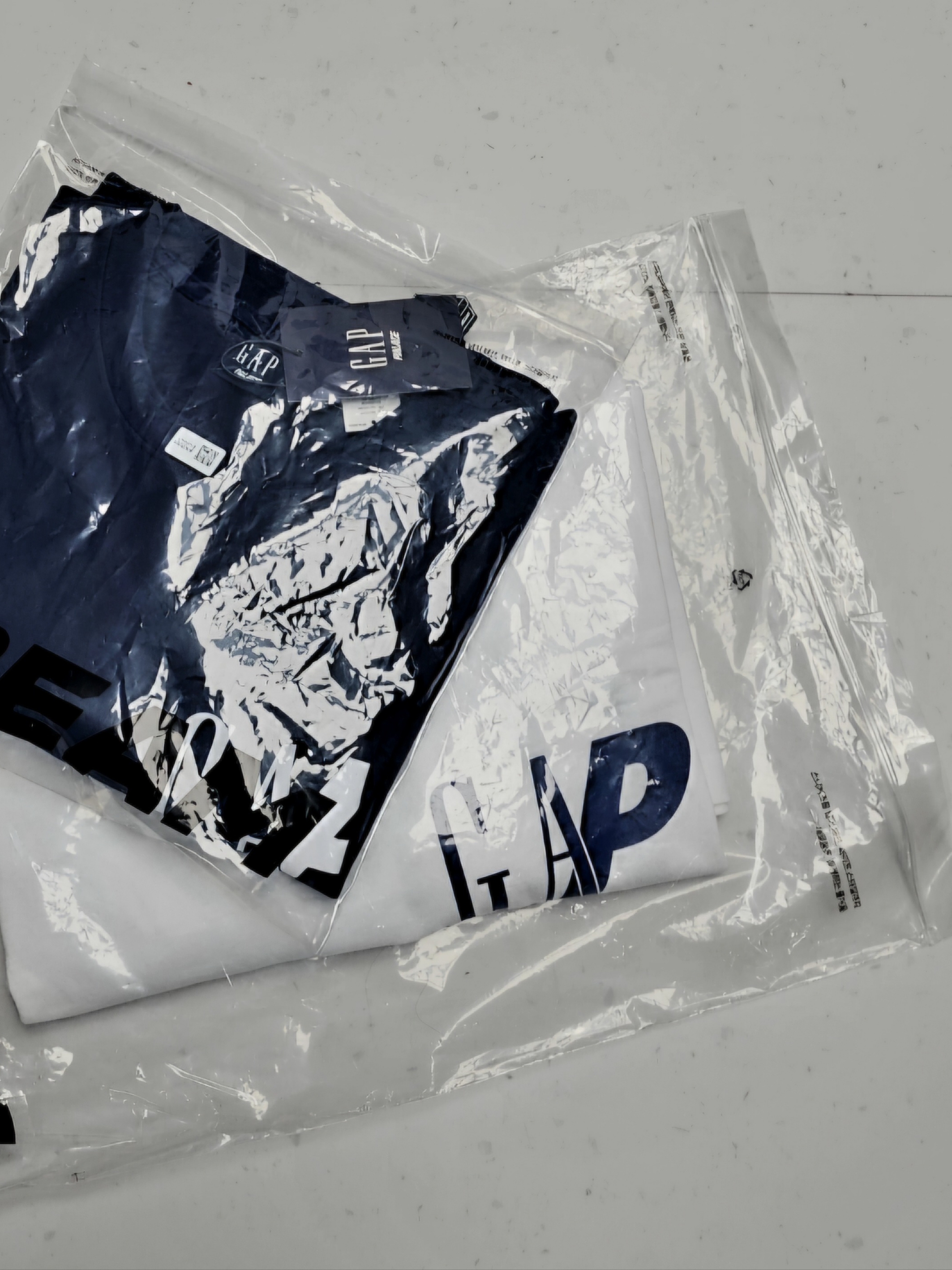Palace x Gap T-Shirt White - 24SS 착용 스타일 - 1