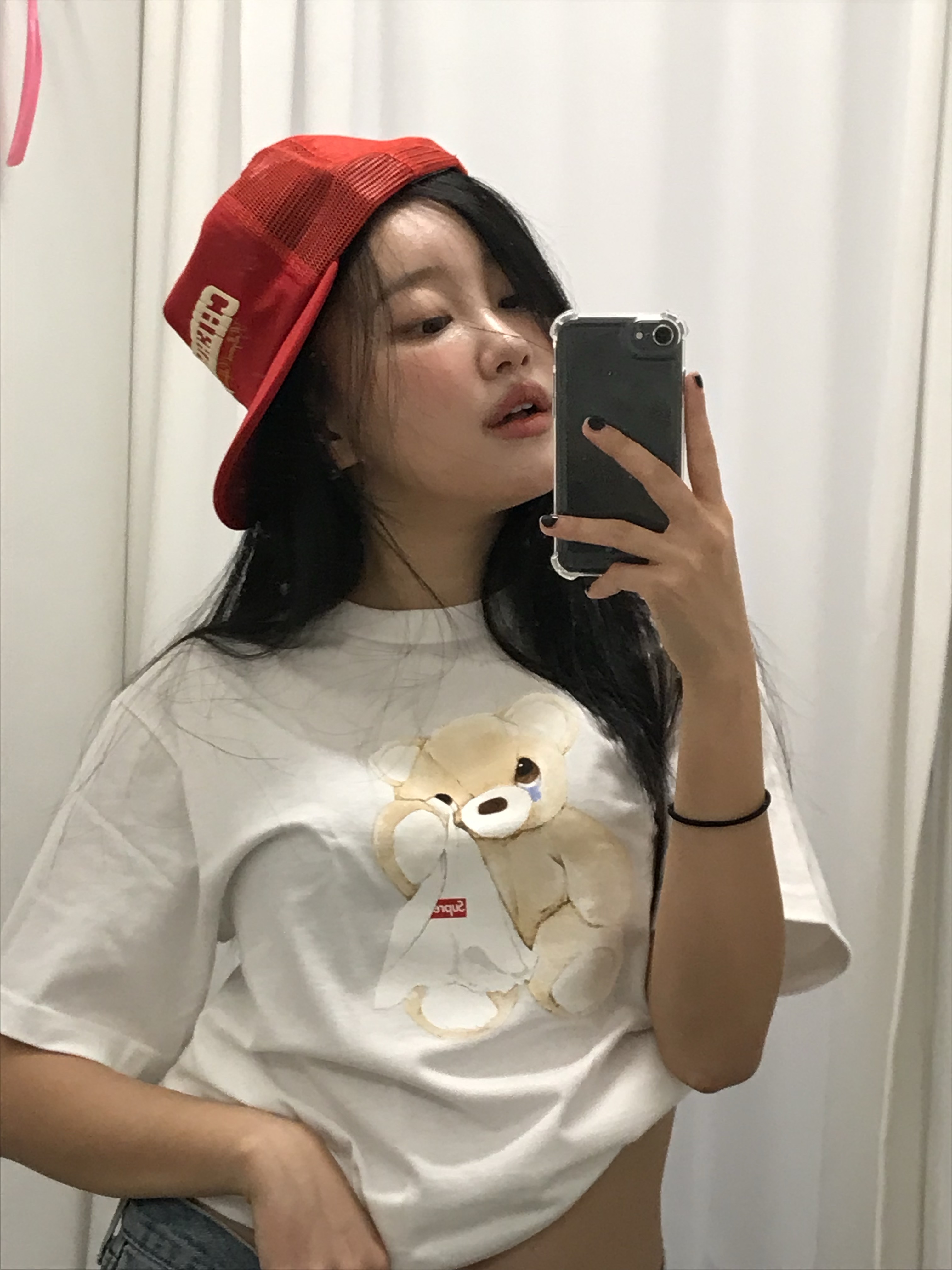 Supreme Bear T-Shirt White - 25SS, Denim Tears Dirty Wash Wreath 501 Jeans Light Wash 착용 스타일 - 4