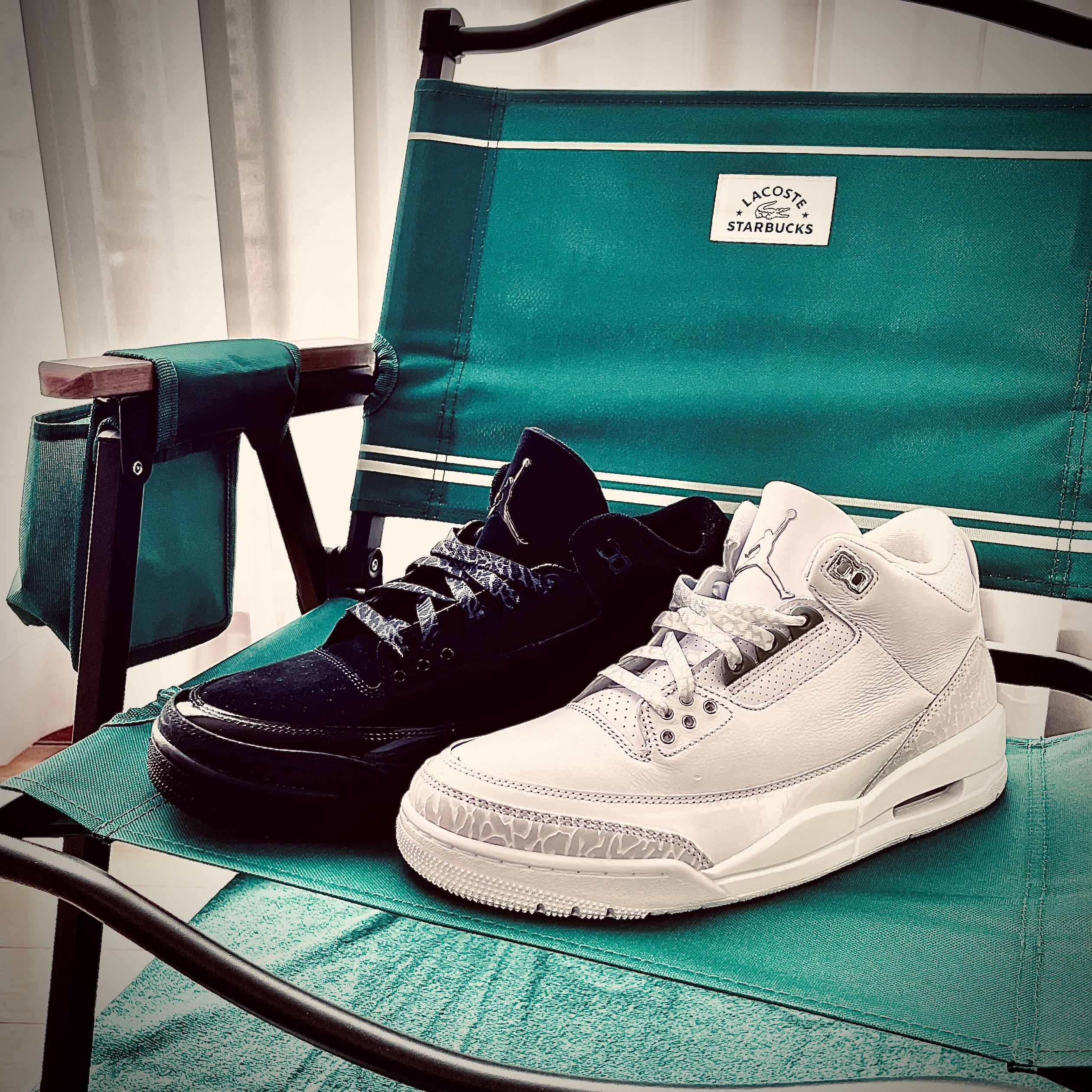 Jordan 3 Retro White and Silver, Starbucks x Lacoste Trent Towel Ivory 착용 스타일 - 3