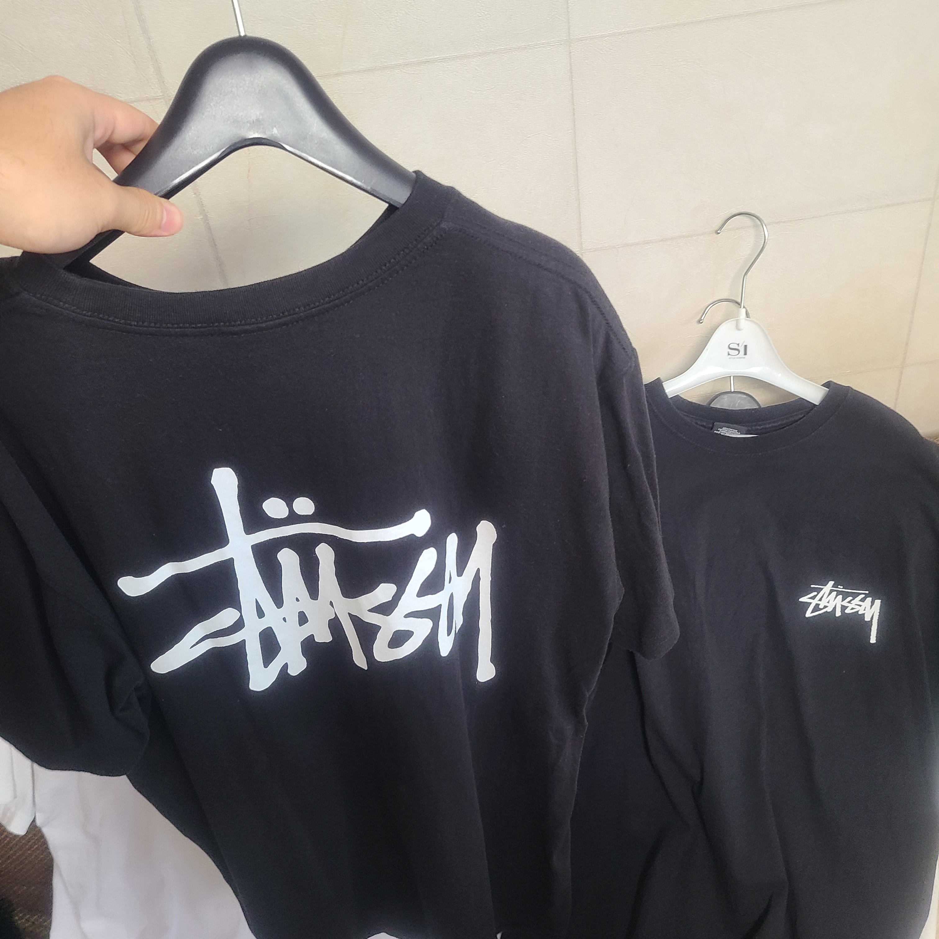 Stussy Basic Stussy T-Shirt Black 2024, 2025 착용 스타일