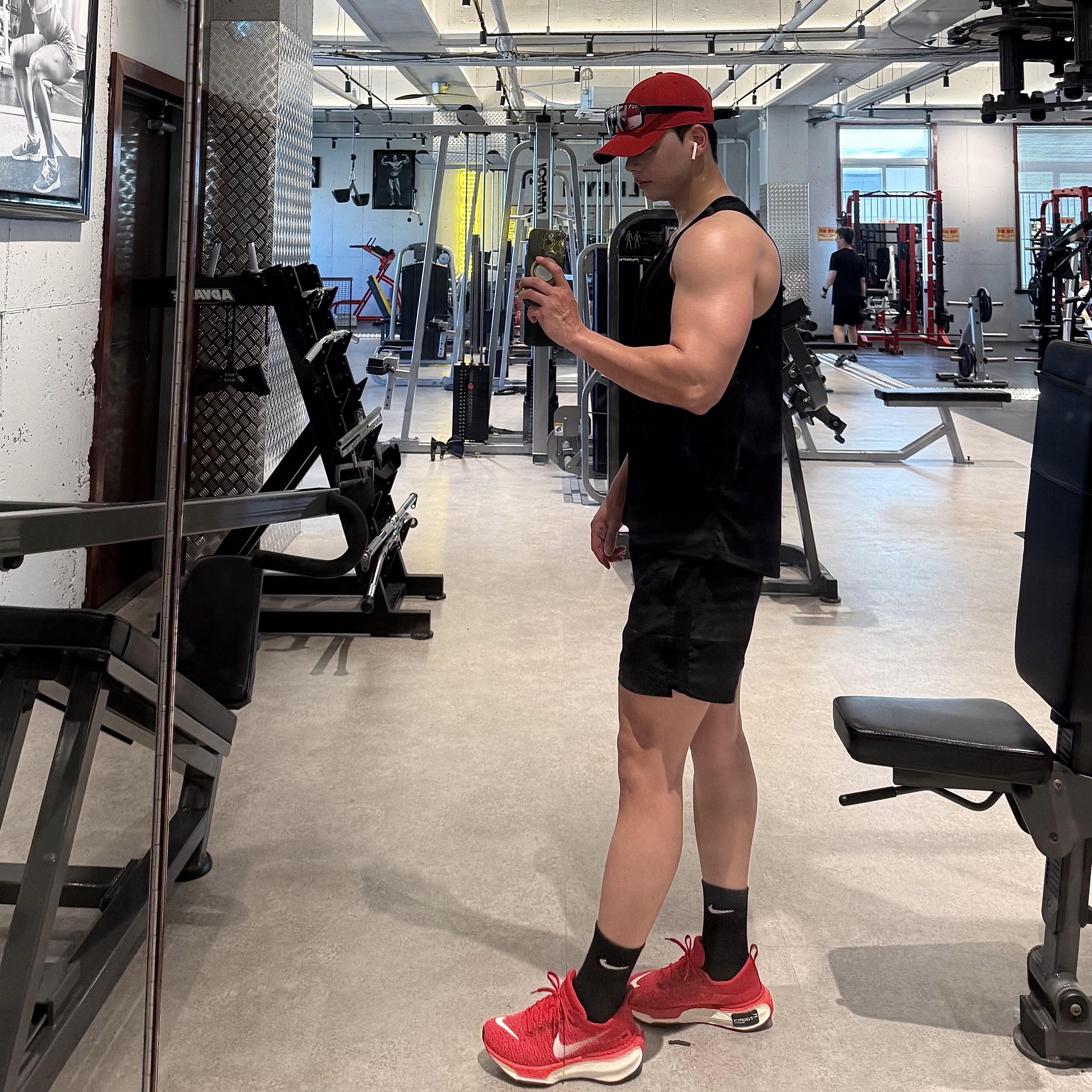 Nike ZoomX Invincible Run 3 University Red White, Nike Dri-Fit Challenger 5 Inch Brief Lined Versatile Shorts Black - Asia 착용 스타일