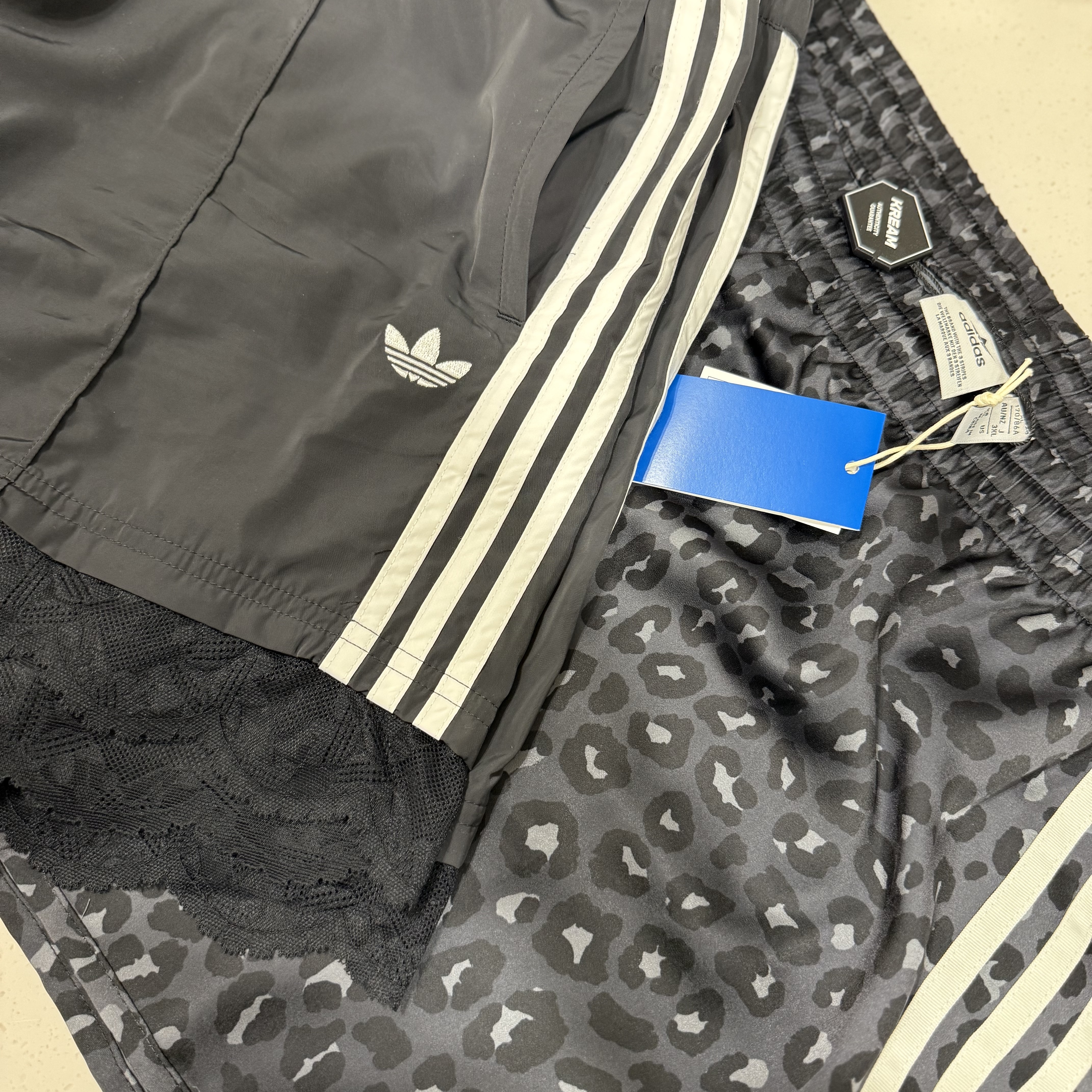 (W) Adidas Originals Satin Shorts Multicolor Carbon - KR Sizing, (W) Adidas Lace Trim 3-Stripes Shorts Black - KR Sizing 착용 스타일