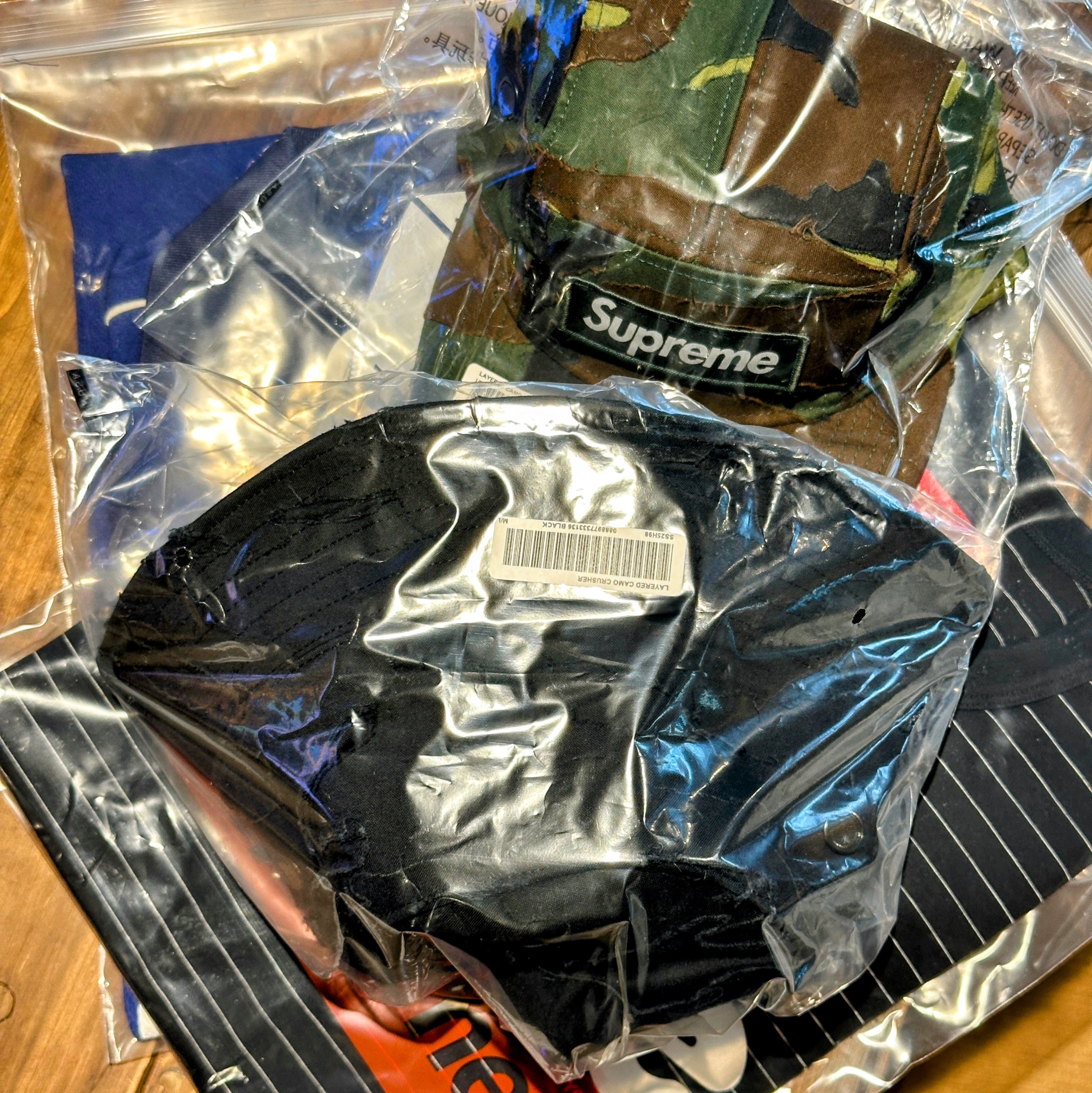 Supreme Layered Camo Crusher Black - 25SS 착용 스타일