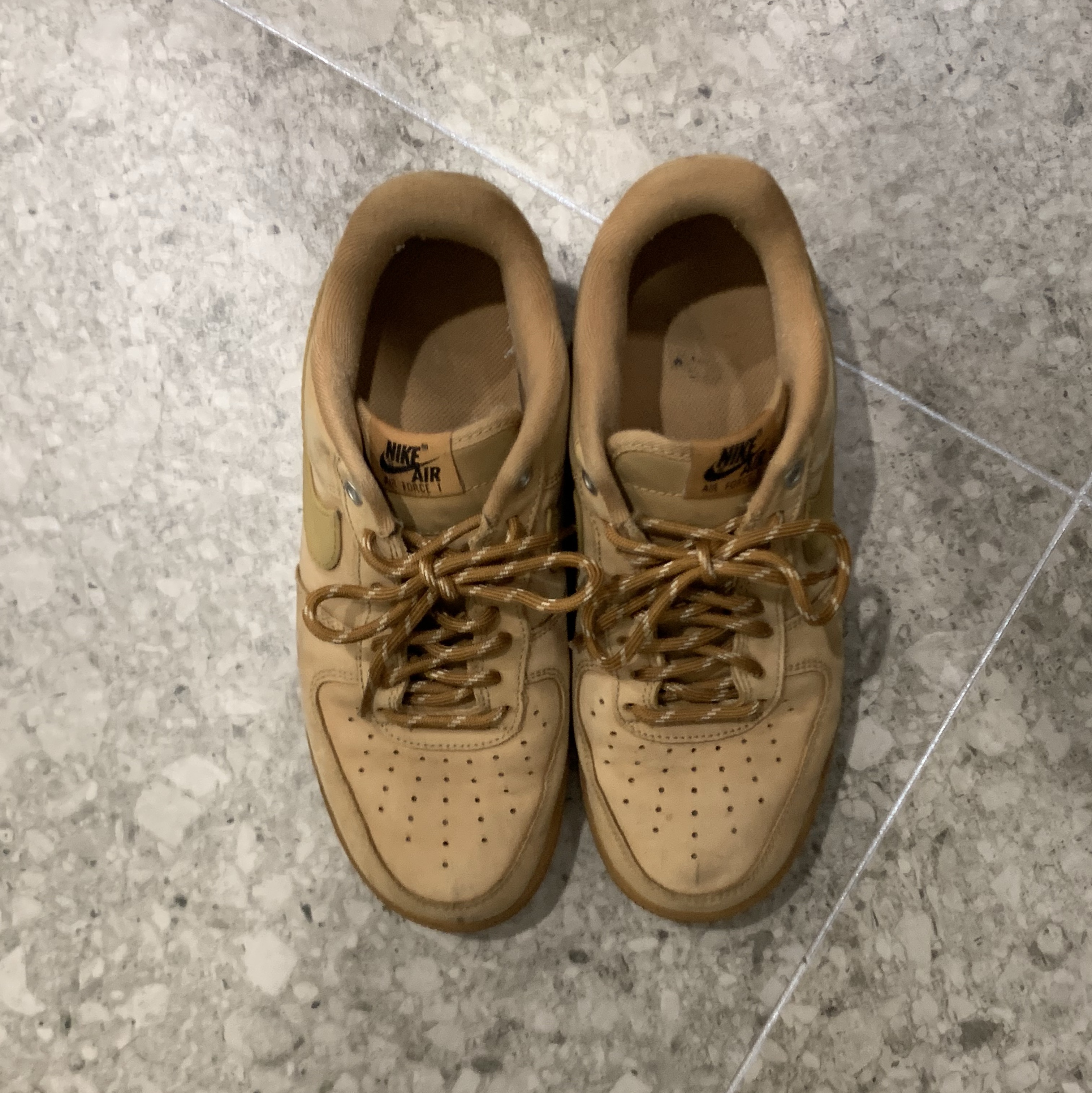 Nike Air Force 1 '07 WB Flax 착용 스타일