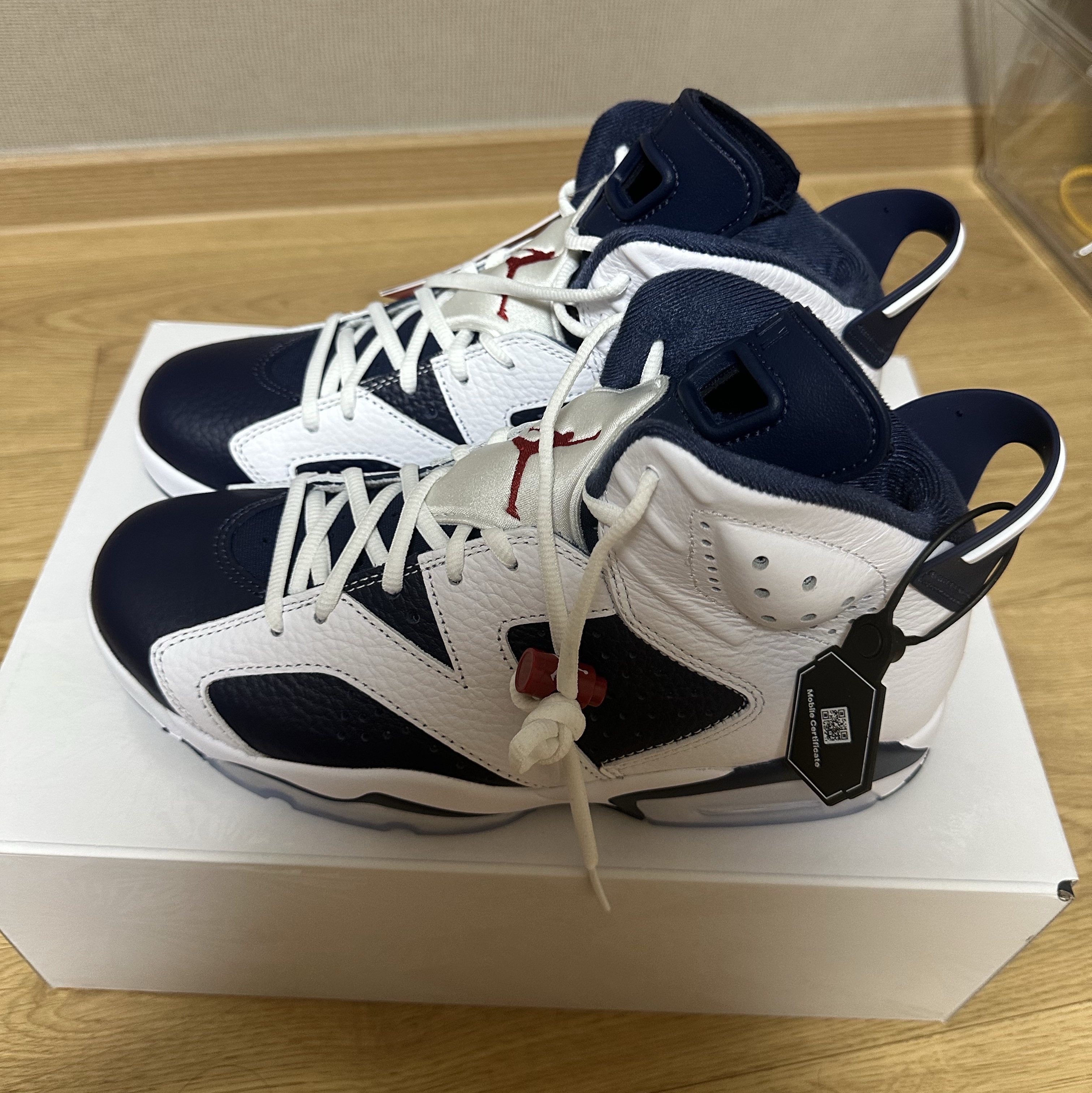 Jordan 6 Retro White and Midnight Navy 착용 스타일 - 1