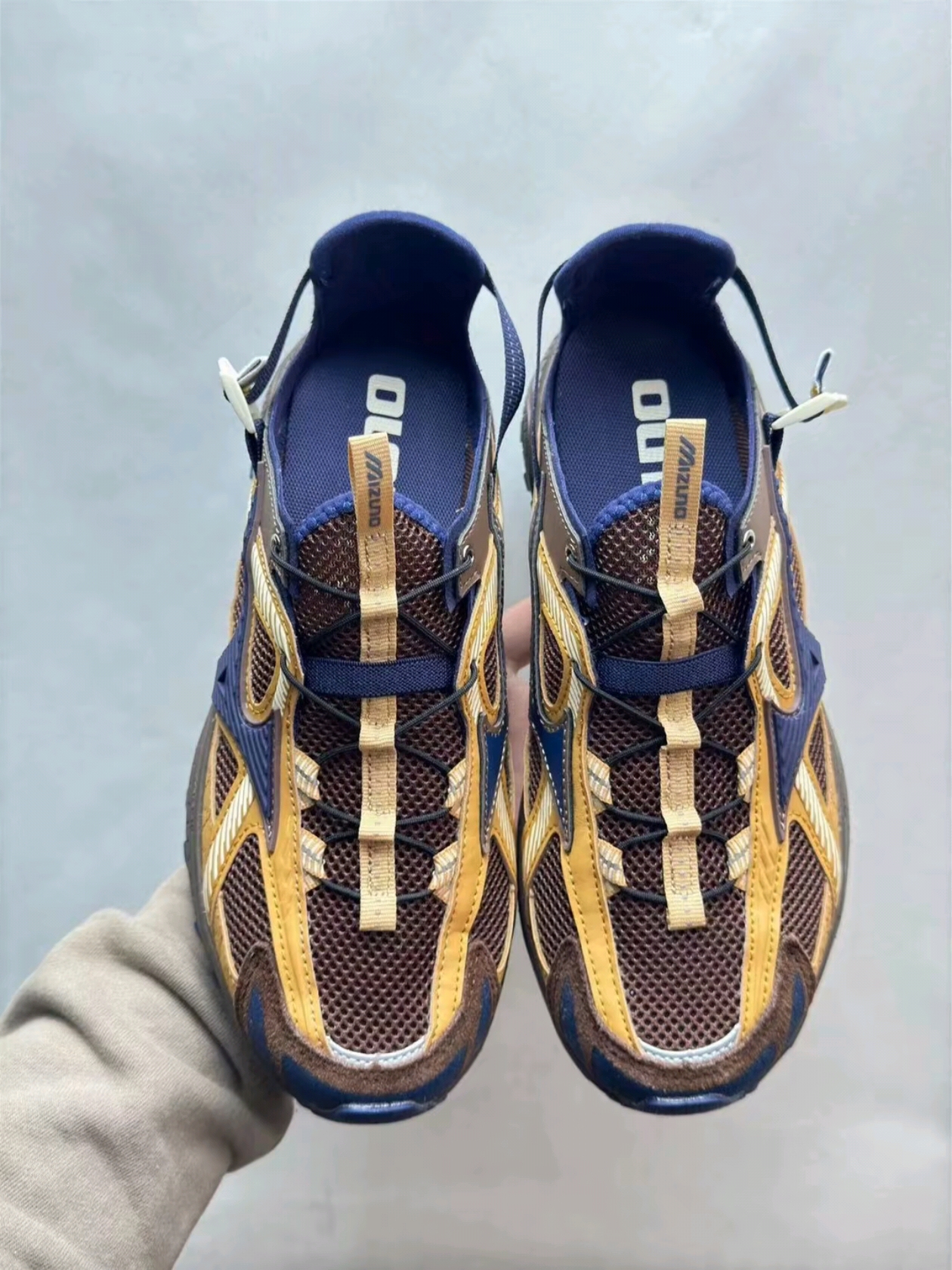 Mizuno Racer Trail SE Brown 착용 스타일