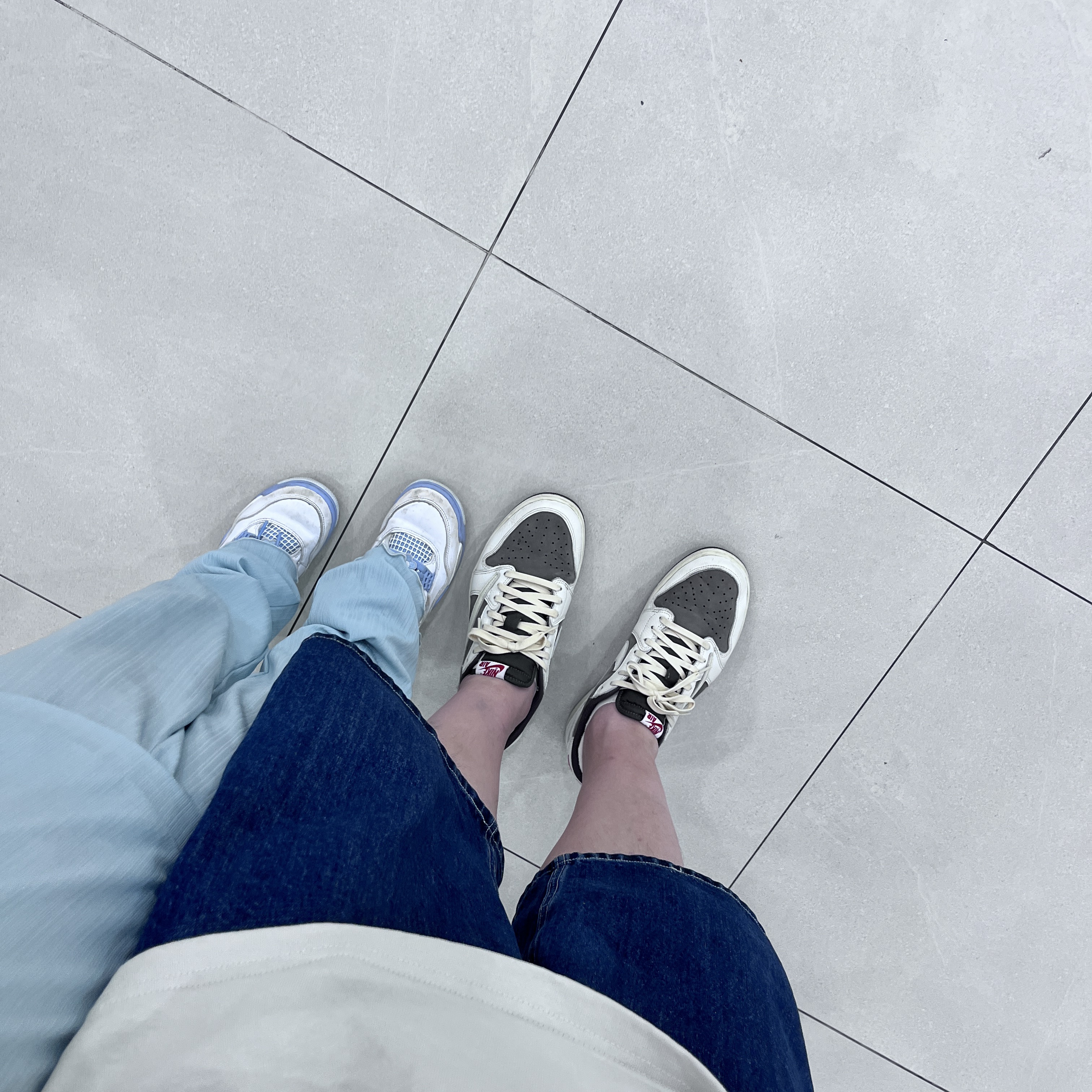Supreme x Nike Denim Short Indigo - 24SS, Jordan 1 x Travis Scott Retro Low OG SP Sail and Ridgerock 착용 스타일 - 2