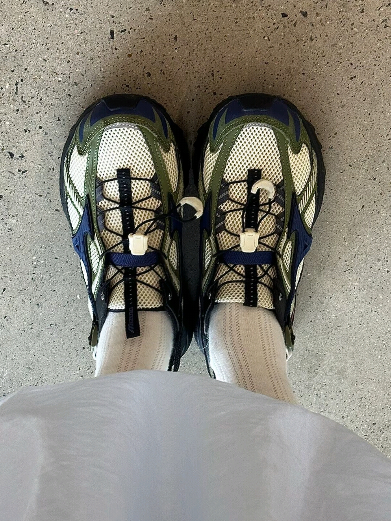 Mizuno Racer Trail SE Khaki 착용 스타일 - 3