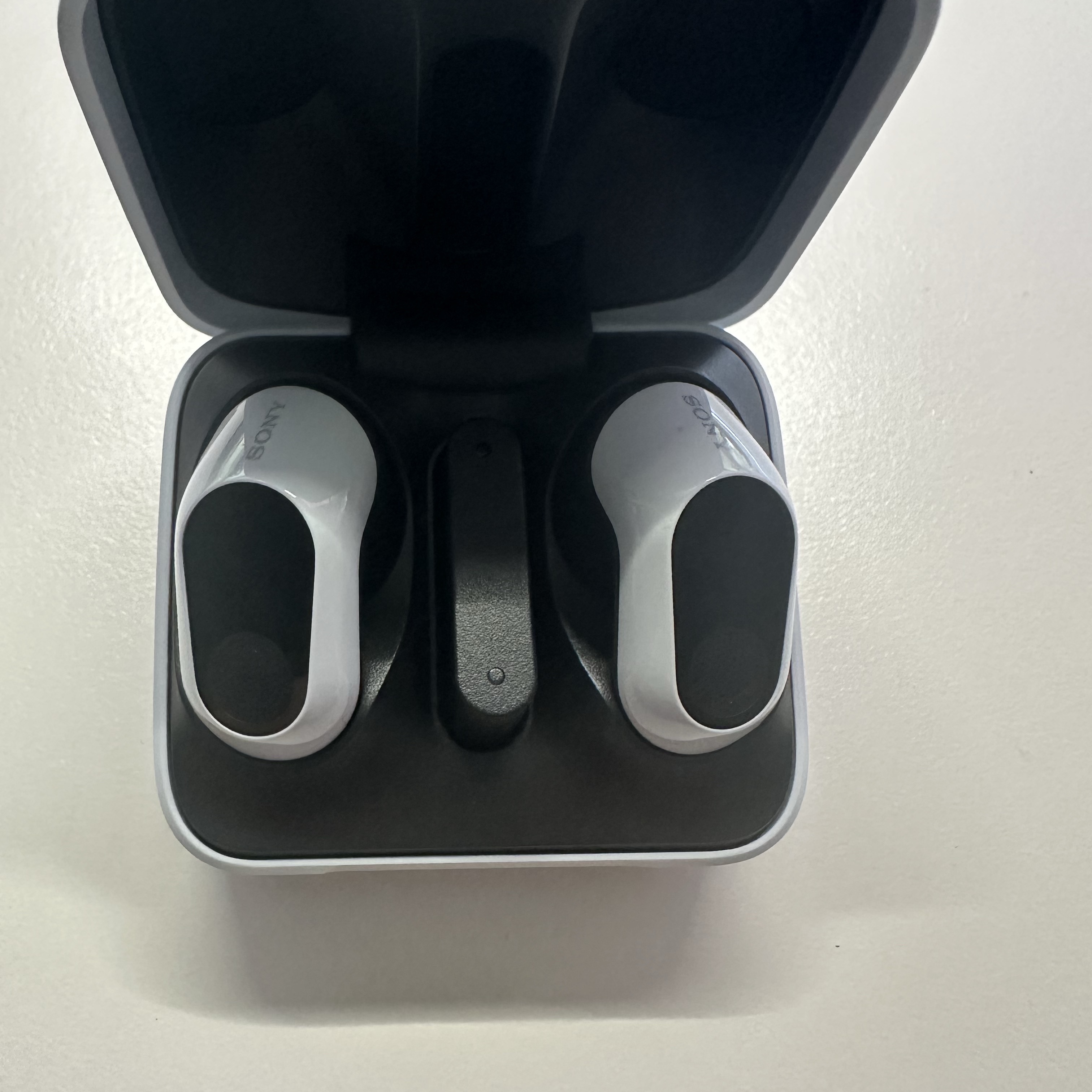 Sony INZONE Buds White (Sony Korea Ver.) 착용 스타일 - 3