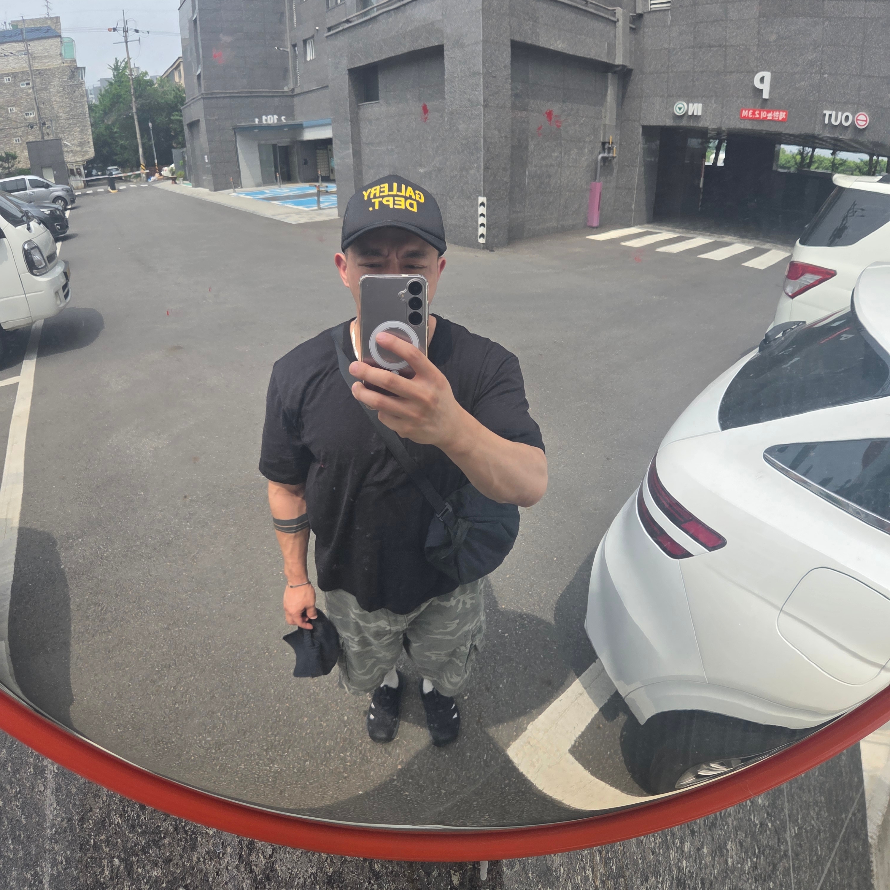Gallery Dept. GD Trucker Cap Black 착용 스타일