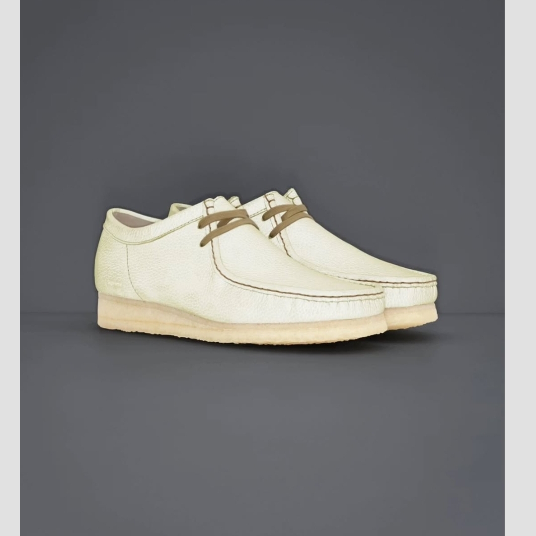Clarks x Supreme Reflective Wallabee Natural - 25SS, Clarks x Supreme Reflective Wallabee Pink - 25SS 착용 스타일 - 2
