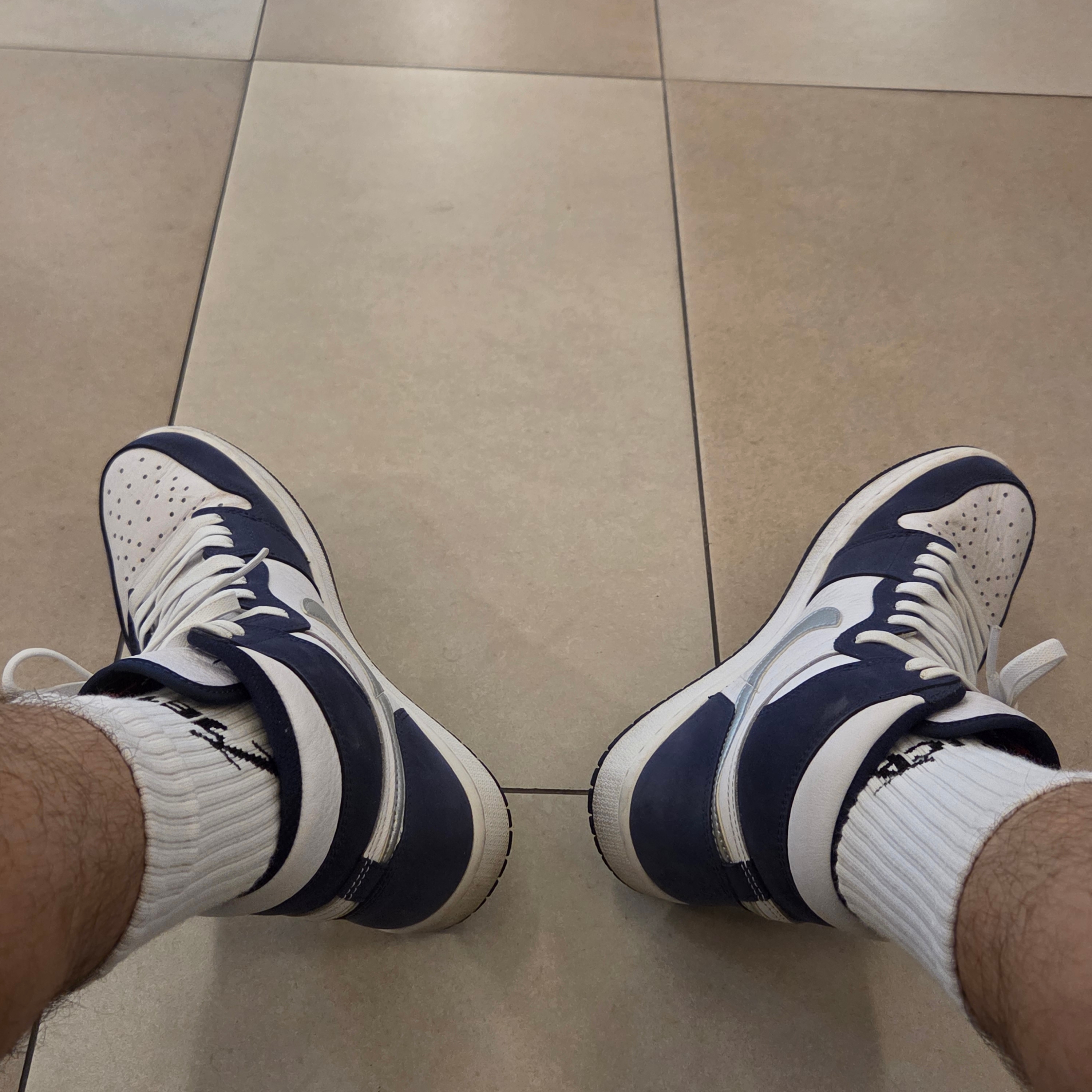 Jordan 1 Retro High OG CO.JP Midnight Navy 착용 스타일 - 1