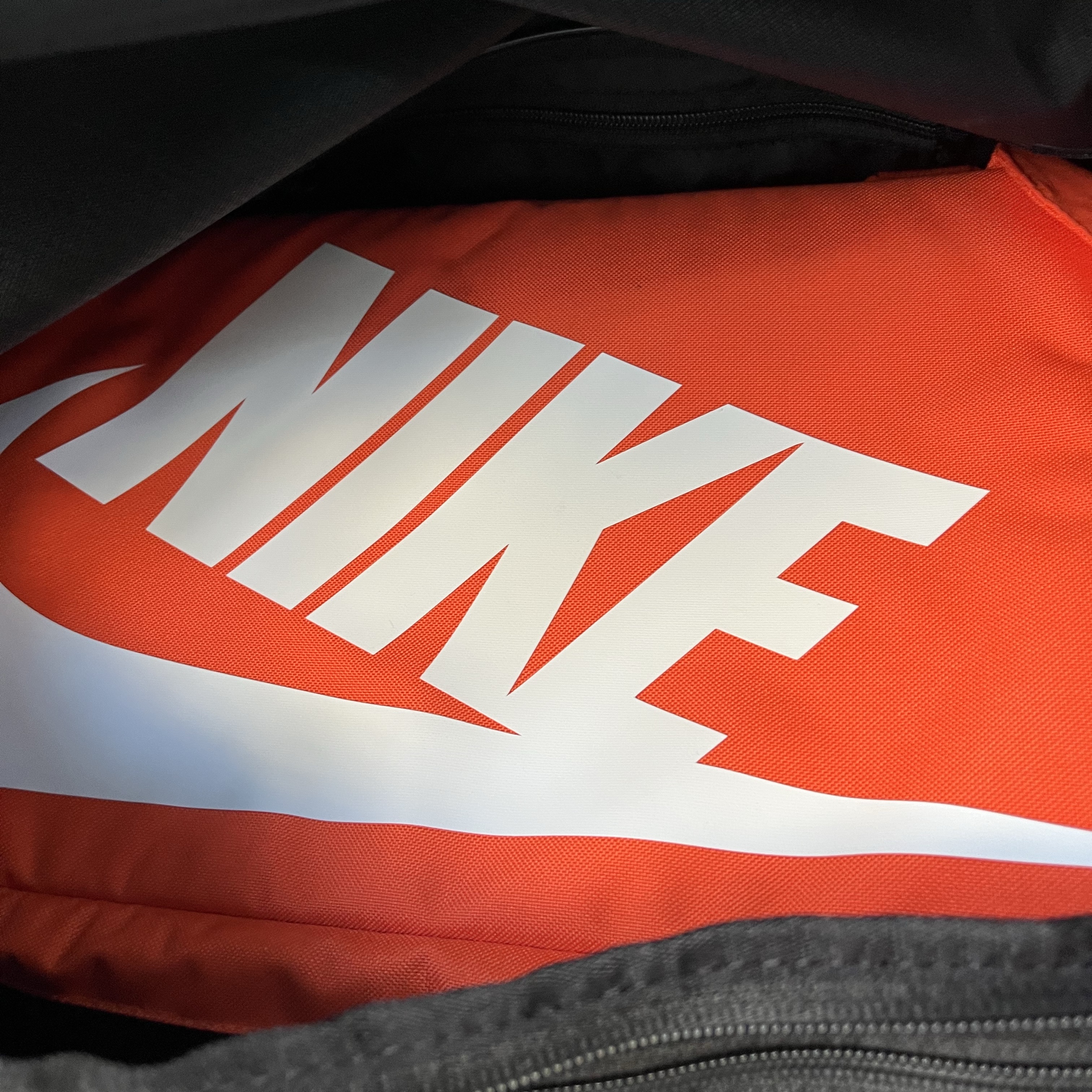 Nike Shoebox Bag 12L Orange White 착용 스타일
