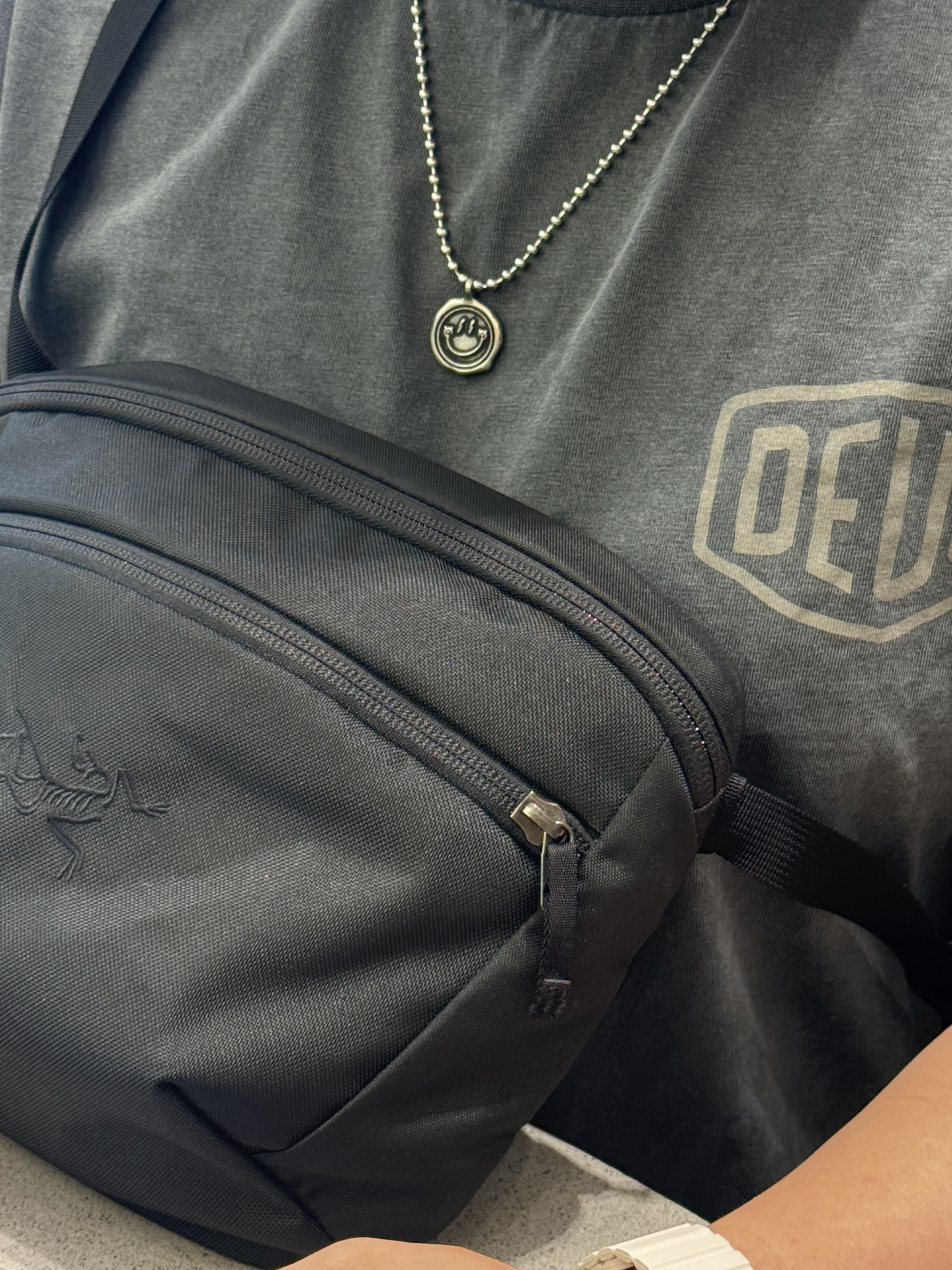 Deus Ex Machina Dyed Seoul College Address T-Shirt Charcoal, Arc'teryx Mantis 2 Waistpack Black II 착용 스타일