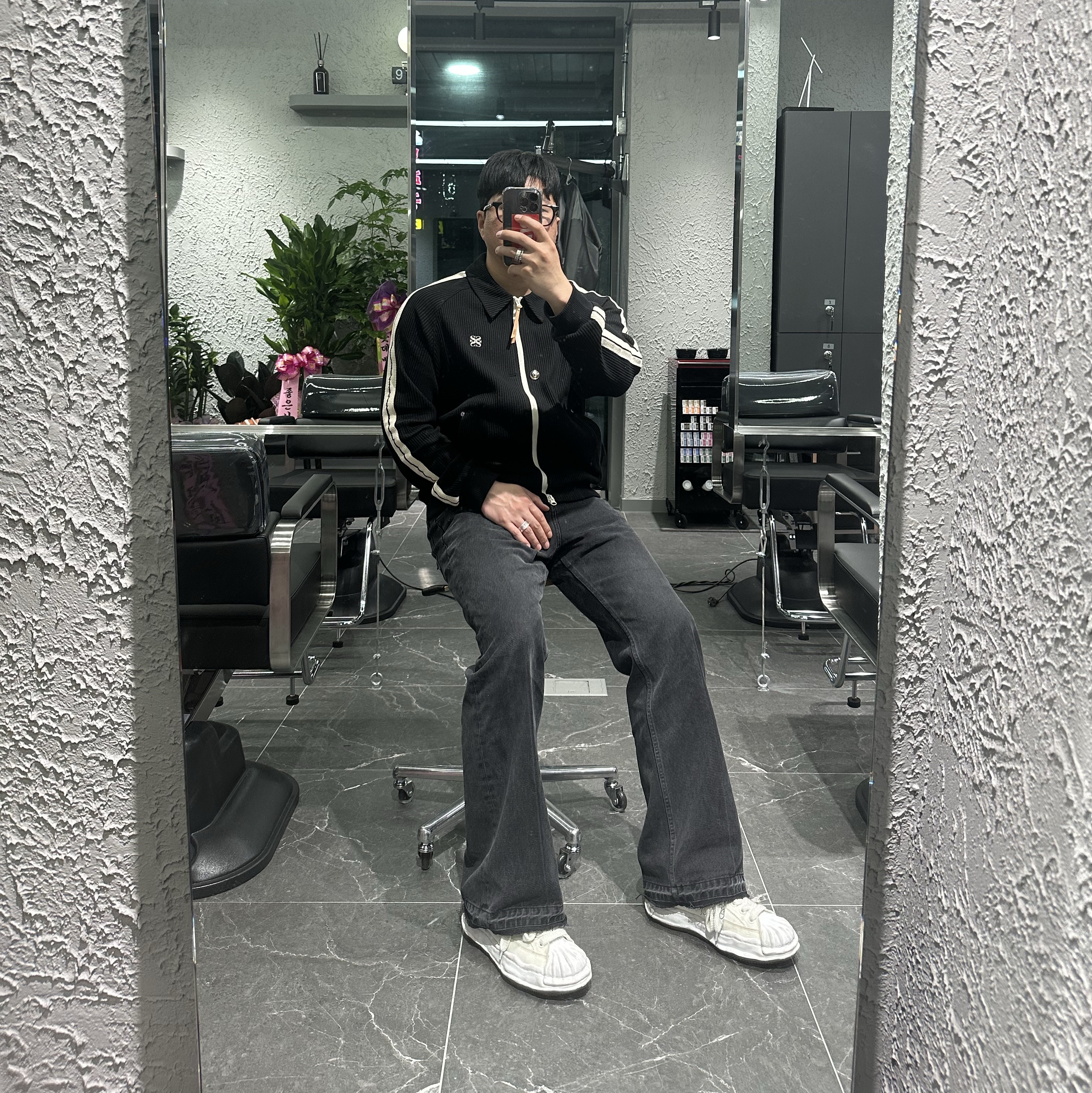 Maison Mihara Yasuhiro Blakey OG Sole Canvas Low-top Sneakers White 착용 스타일 - 2