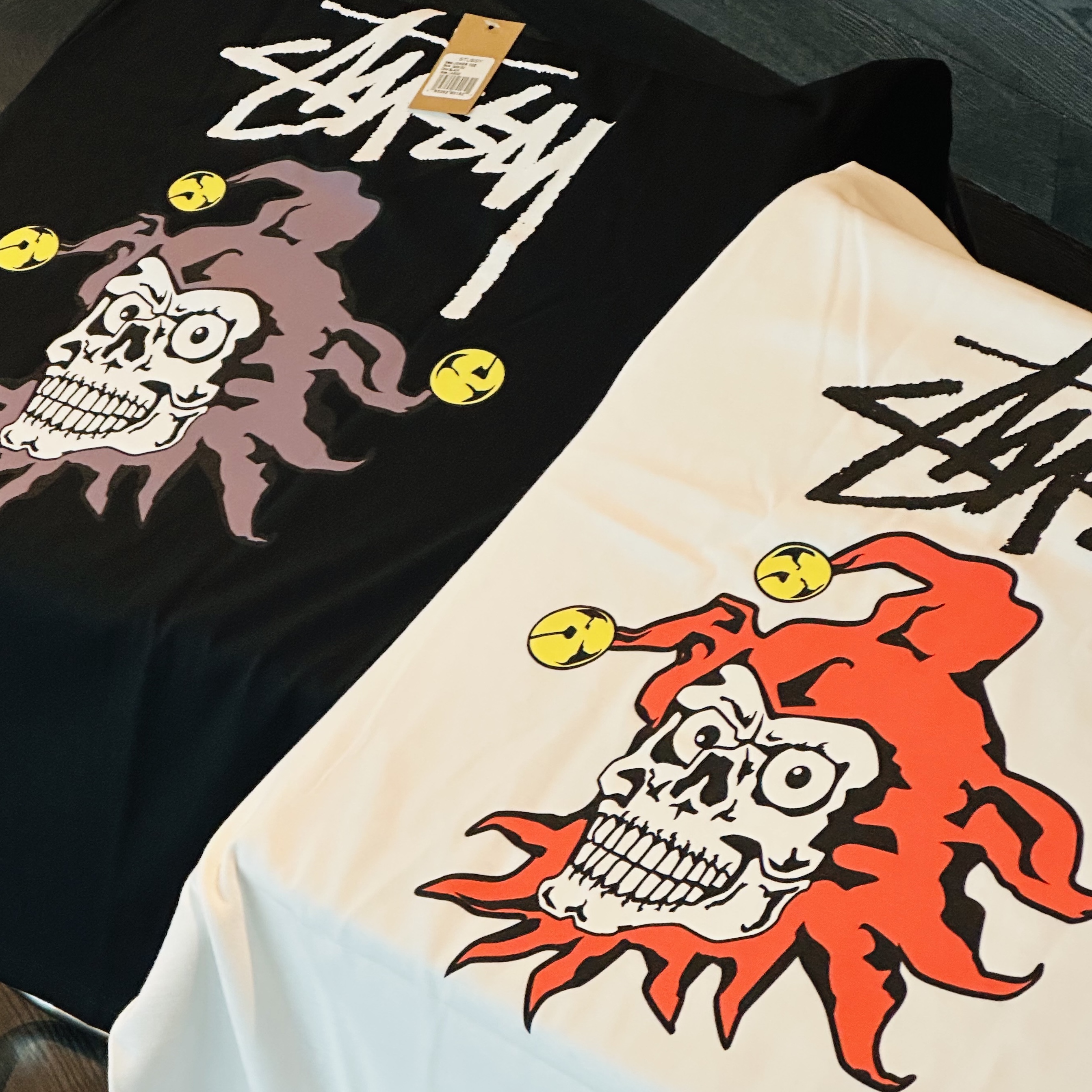 Stussy Joker T-Shirt White, Stussy Joker T-Shirt Black 착용 스타일 - 1