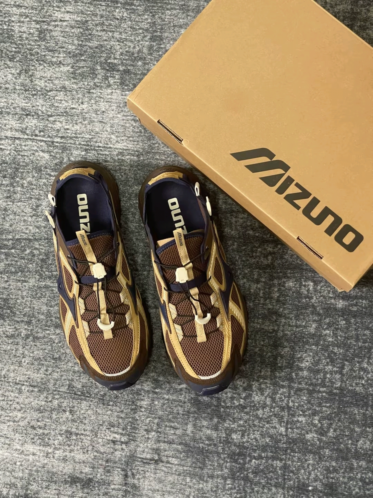 Mizuno Racer Trail SE Brown 착용 스타일