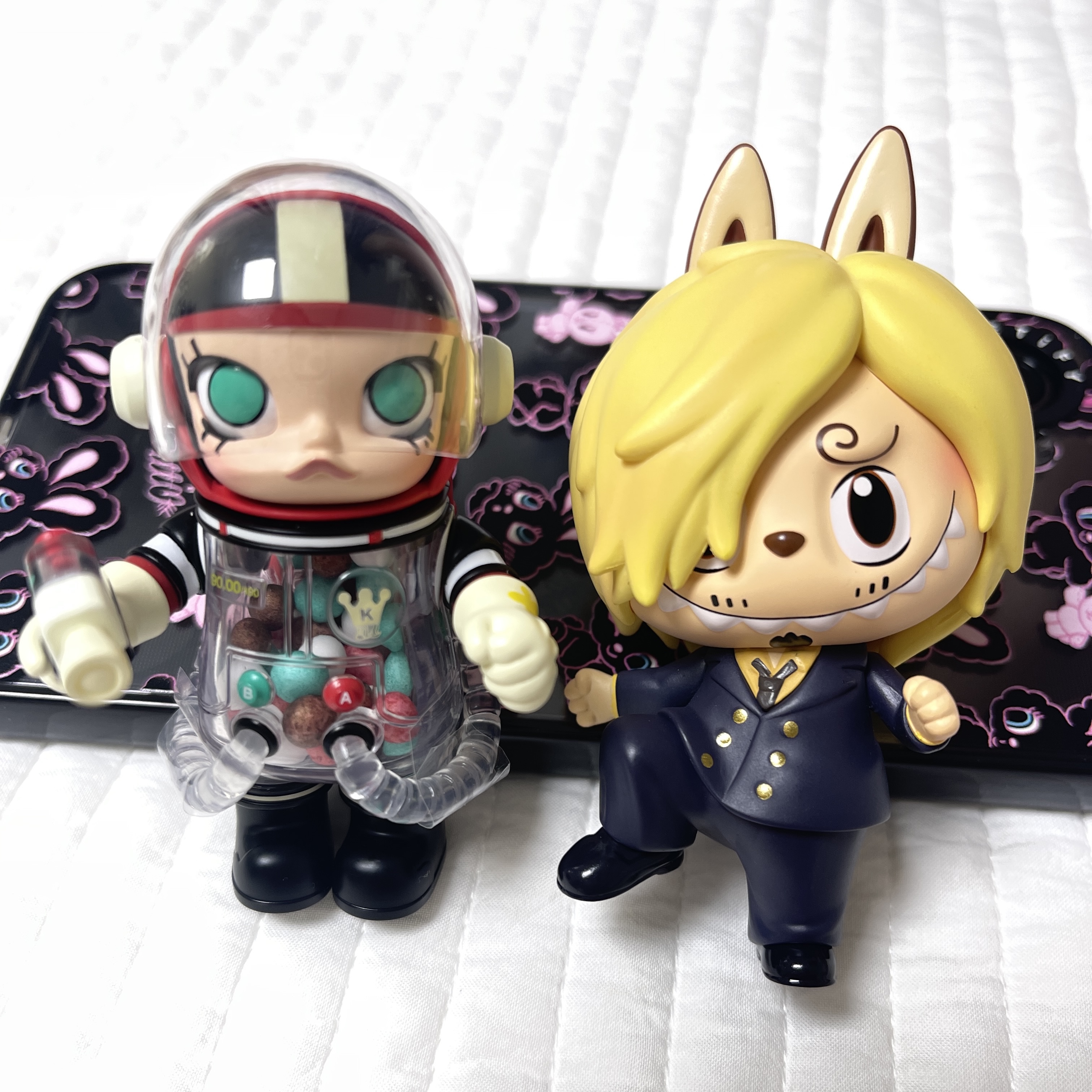 Pop Mart Labubu The Monsters x One Piece Series Figures Sanji (Opened Case) 착용 스타일