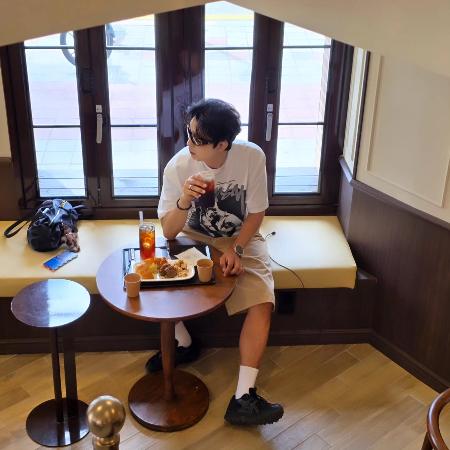 Stussy x Goldie Metalheadz 30 T-Shirt White, Asics Gel-Sonoma 15-50 Black Obsidian Grey 착용 스타일 - 1