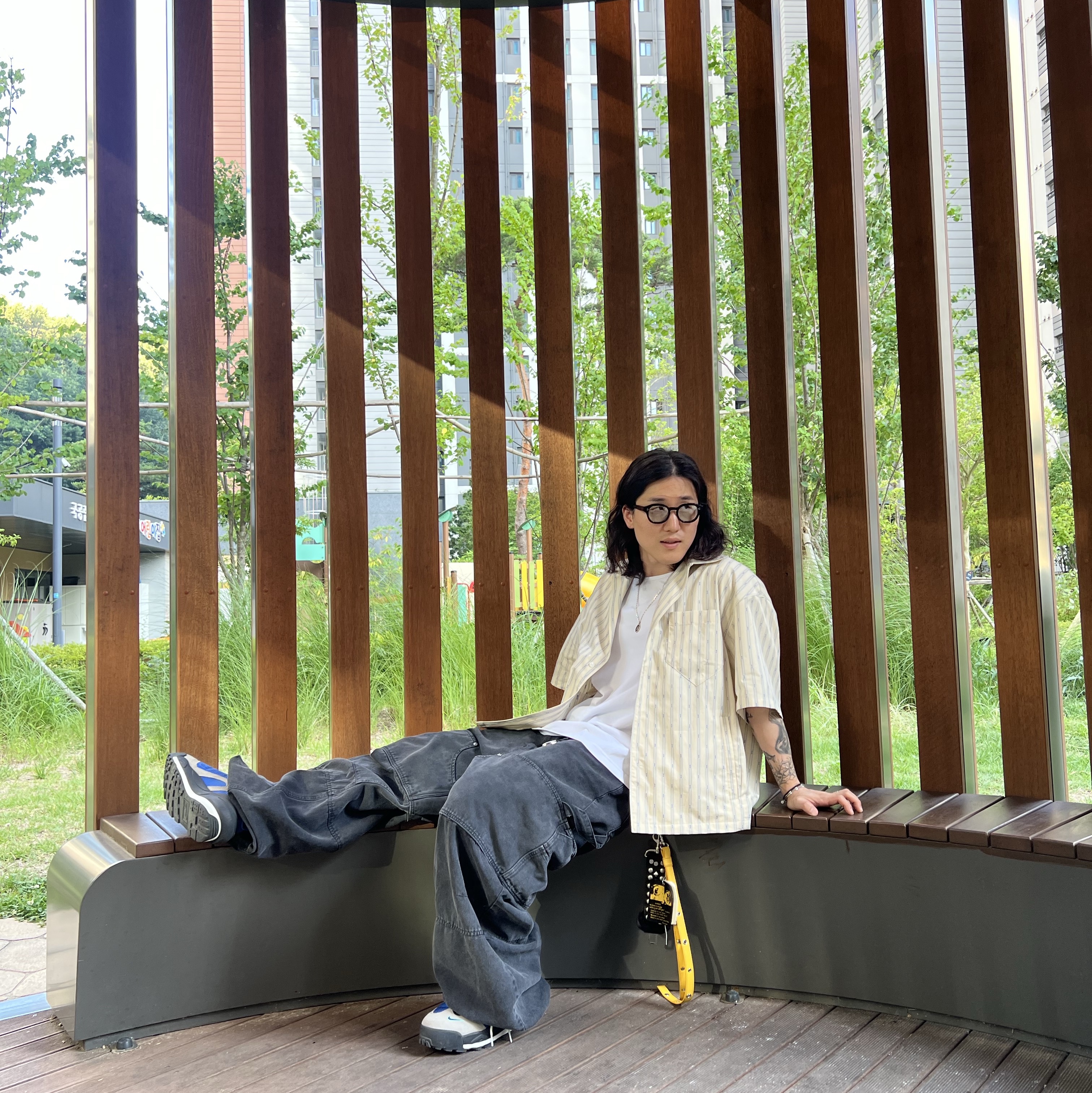 Nonnod Vacation Shirt Yellow Stipe, Nonnod Double knee cover pants Vintage black 착용 스타일 - 5