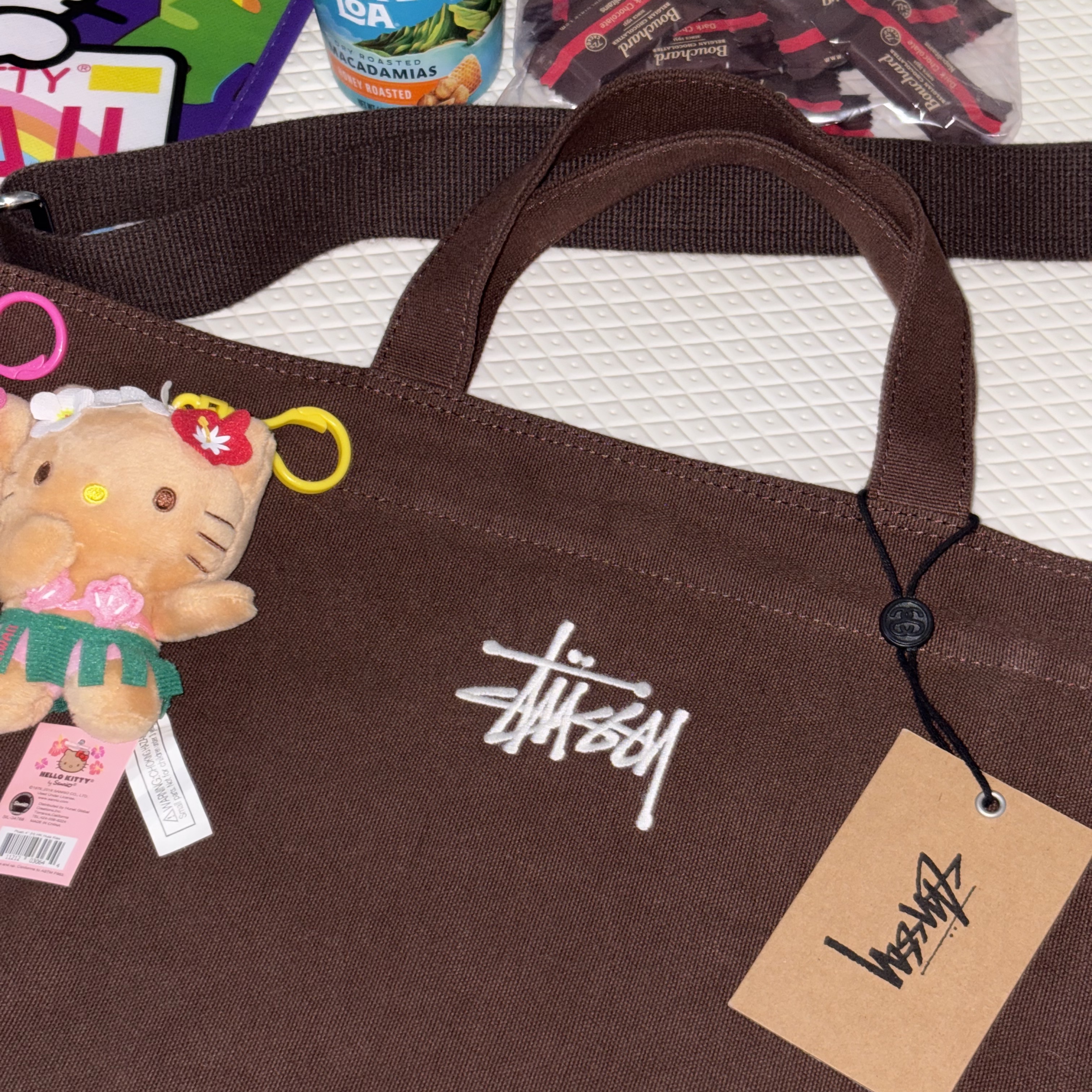 Stussy Canvas Crossbody Bag Brown 착용 스타일