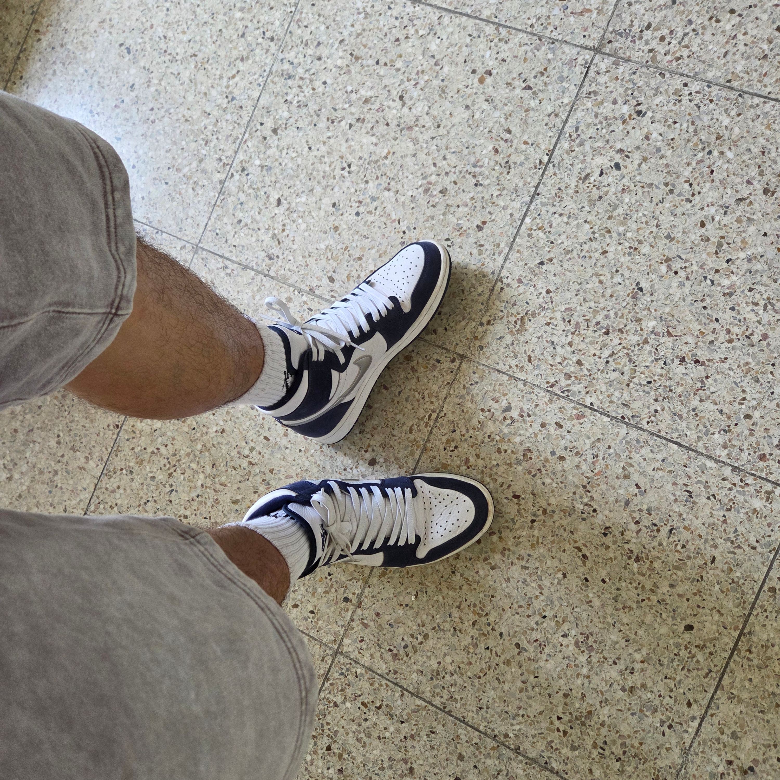 Jordan 1 Retro High OG CO.JP Midnight Navy 착용 스타일 - 2