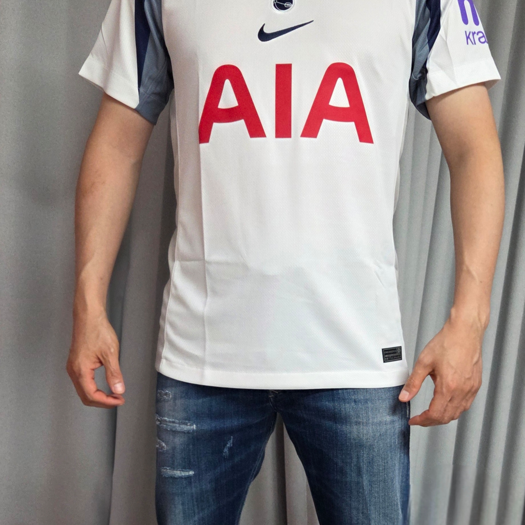 Nike Tottenham Hotspur 2025/26 Stadium Home Dri-Fit Football Replica Jersey White Light Iron Ore (Non Marking Ver.) 착용 스타일