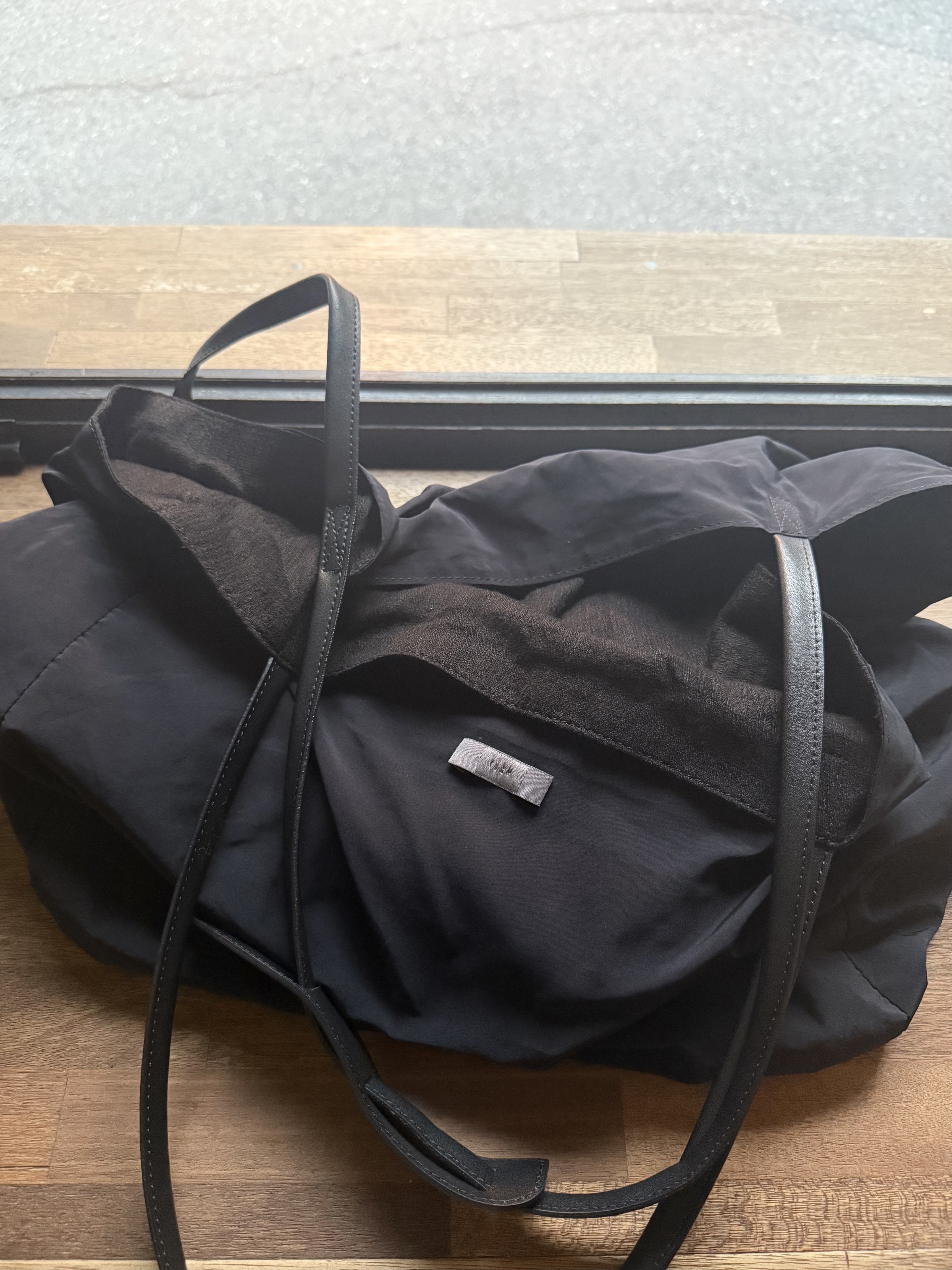 Xlim Ep.7 Synopsis 01 Bag Black 착용 스타일