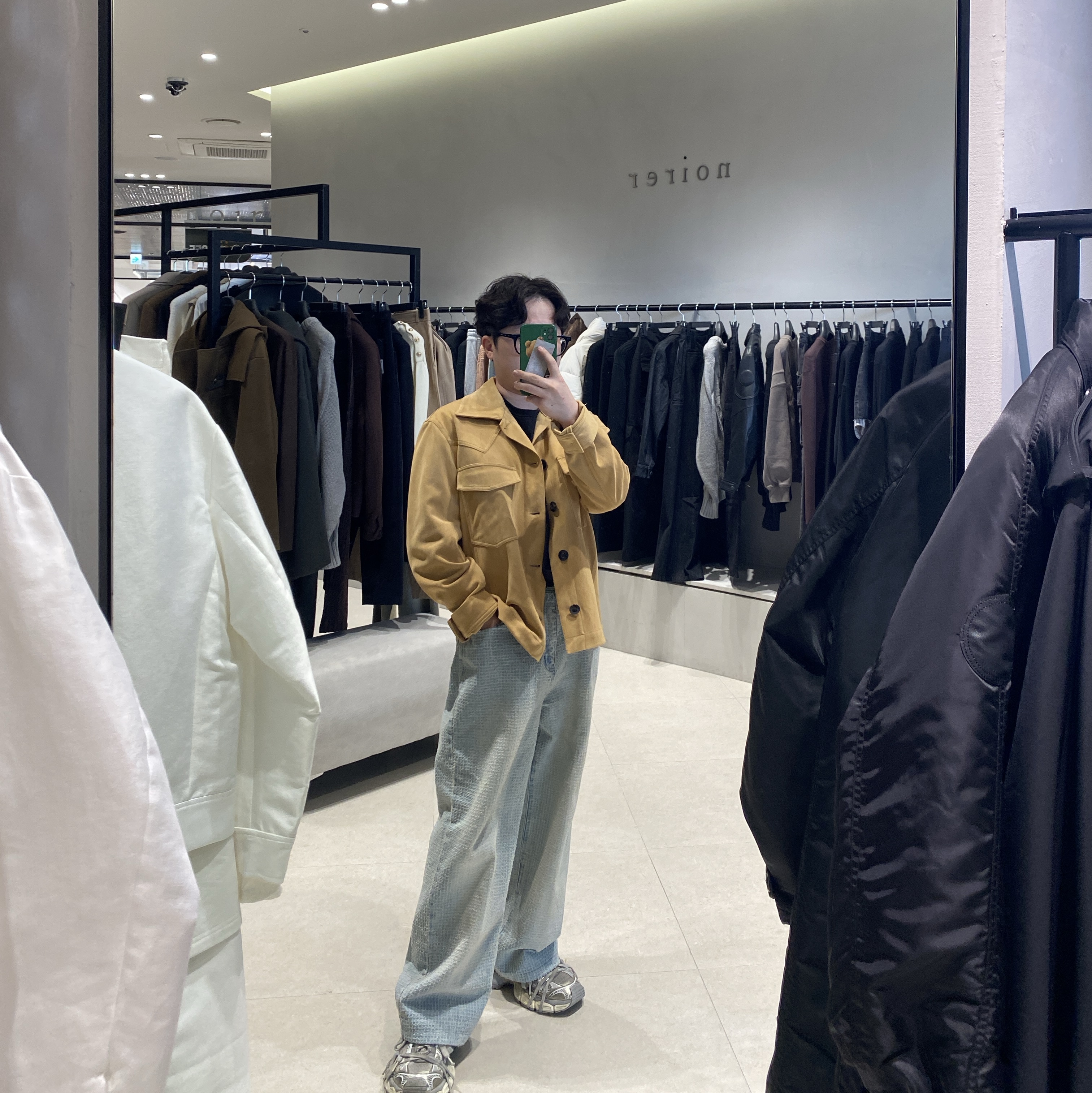 Balenciaga 3XL Sneakers Light Beige 착용 스타일