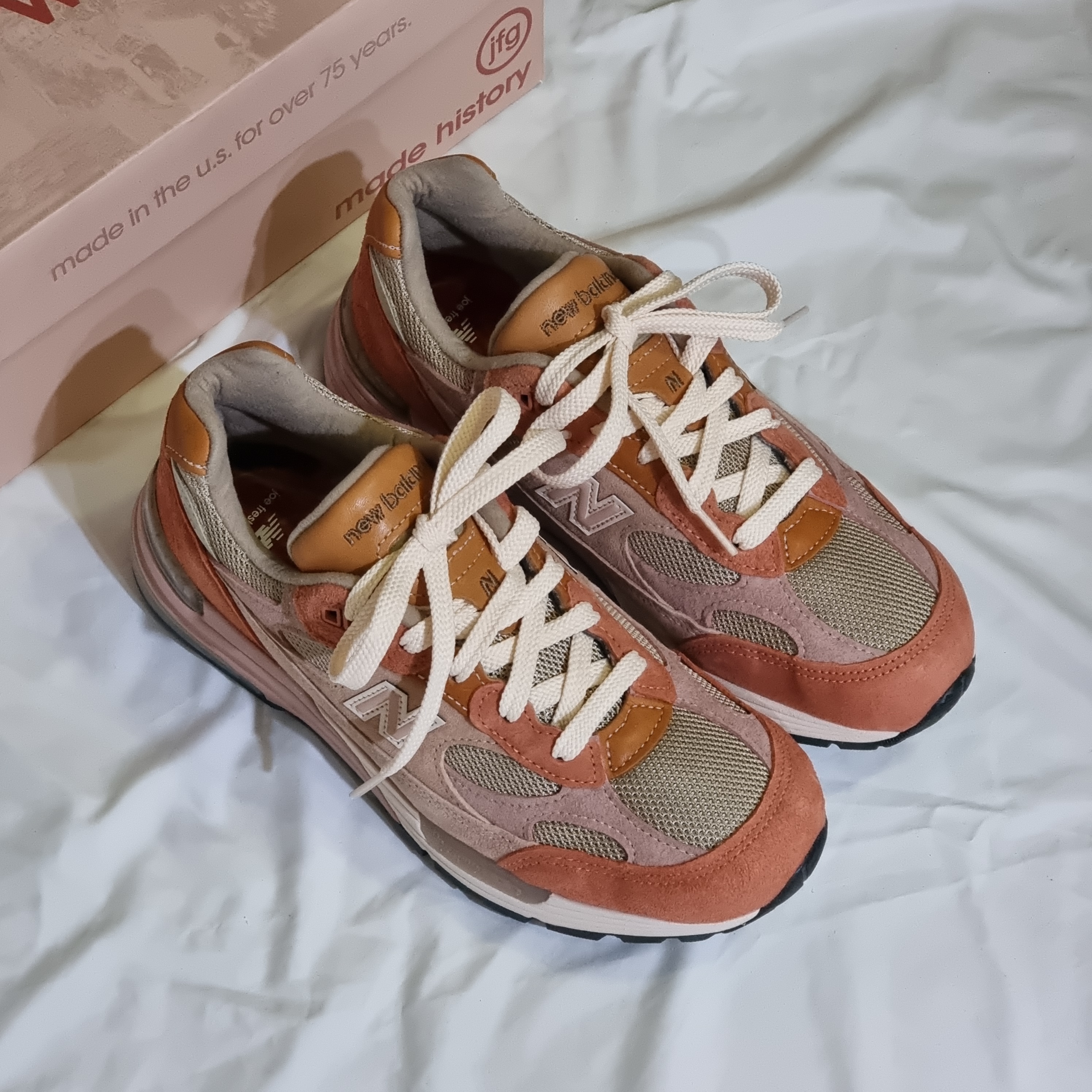 New Balance x Joe Freshgoods 992 Made in USA Aged Well 착용 스타일 - 1