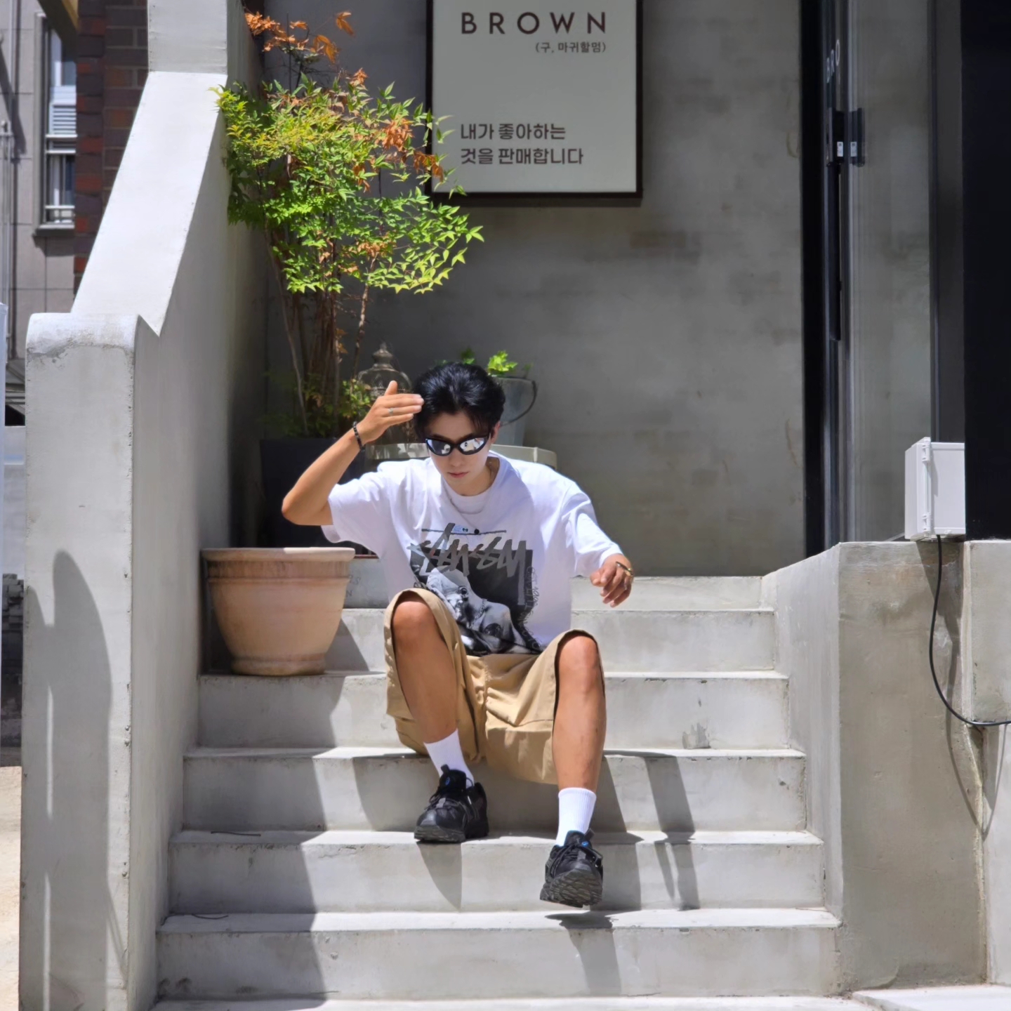 Stussy x Goldie Metalheadz 30 T-Shirt White, Asics Gel-Sonoma 15-50 Black Obsidian Grey 착용 스타일 - 5