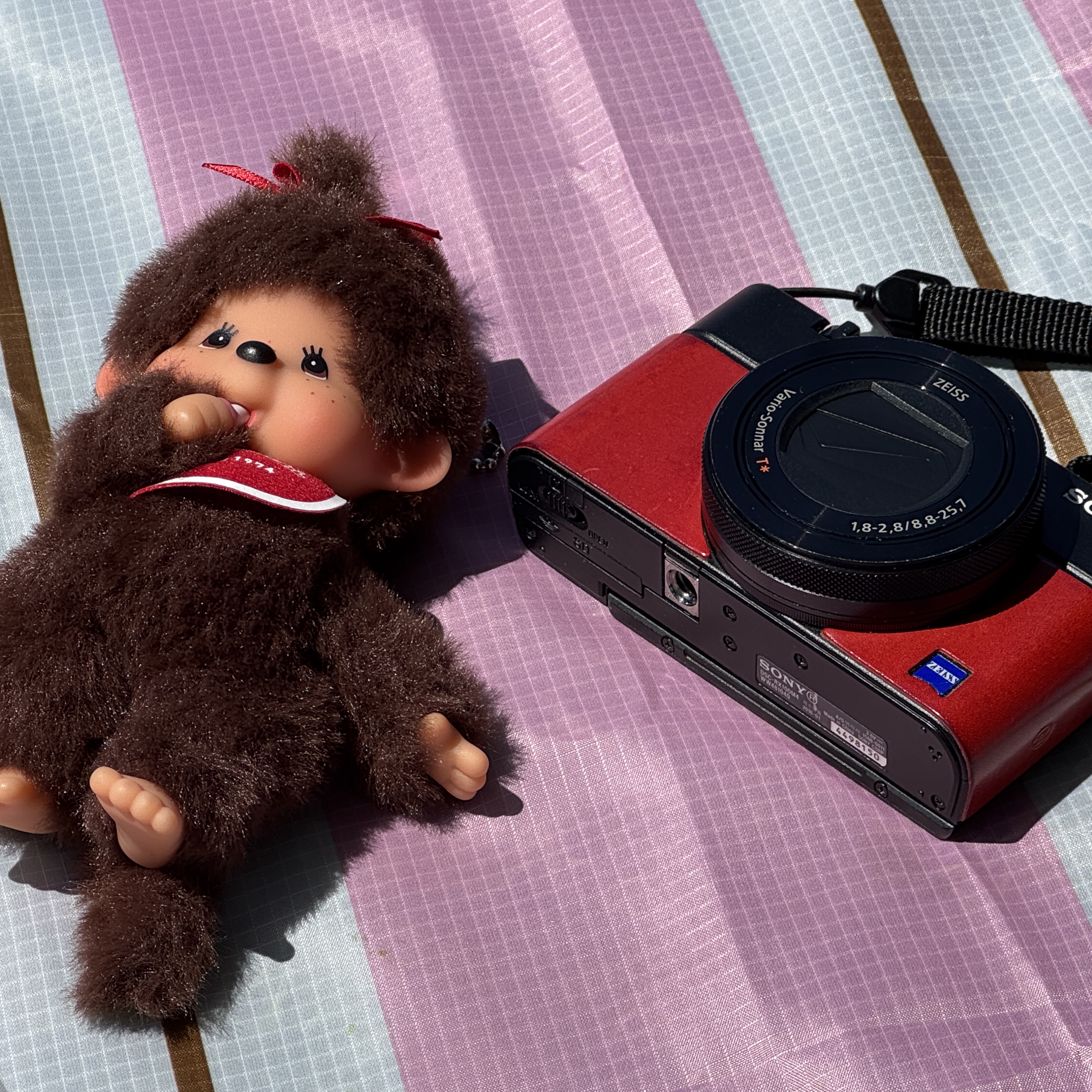 Monchhichi SS Girl Key Chain Brown 착용 스타일