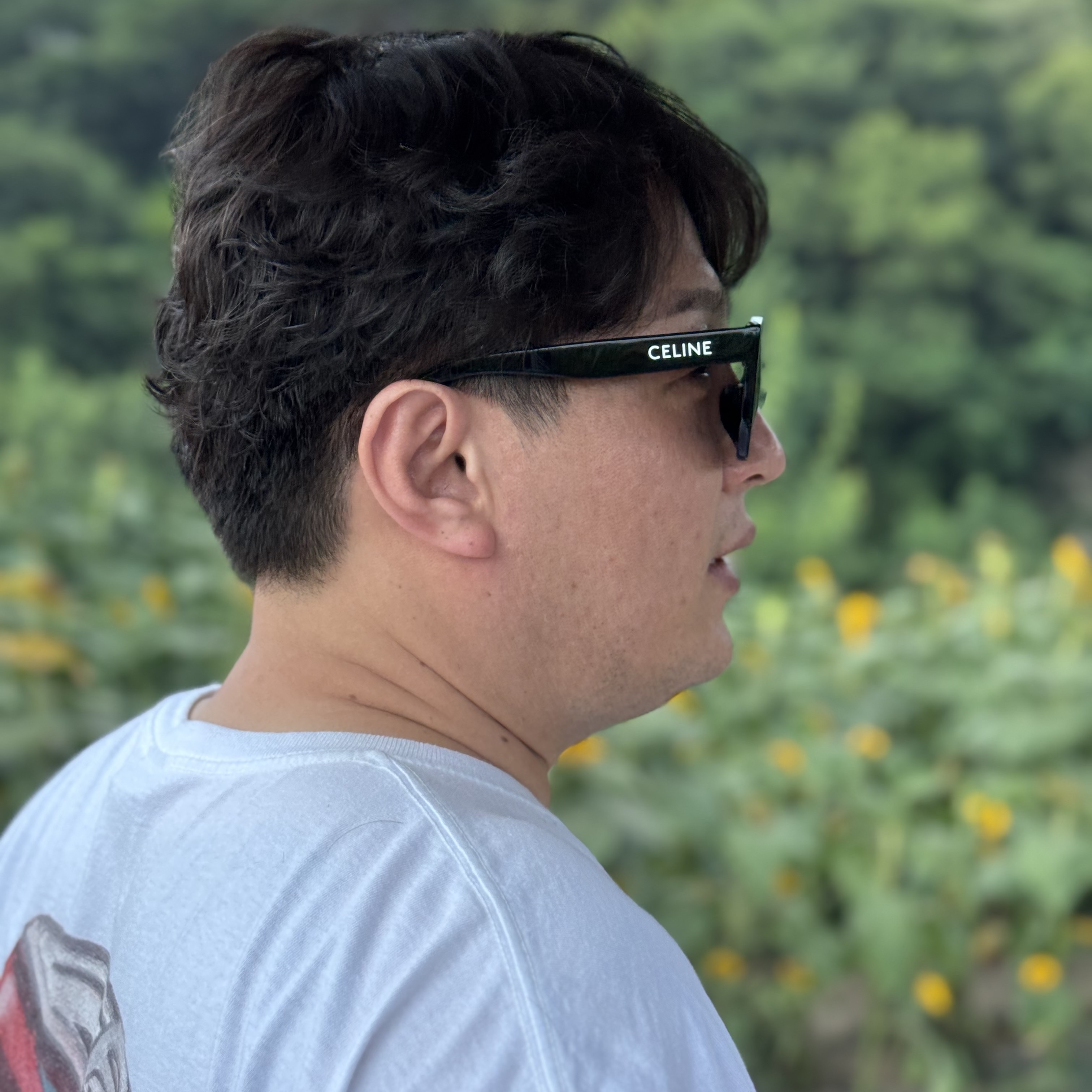 (W) Celine Monochroms 03 Sunglasses in Acetate Black 착용 스타일 - 2