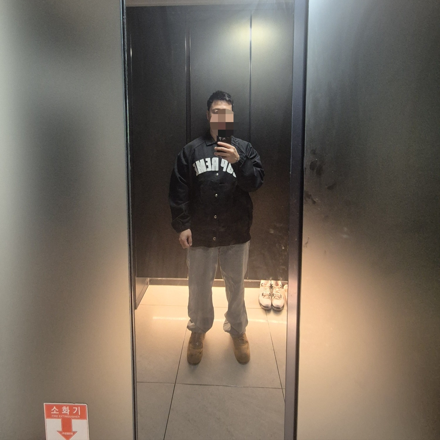 Supreme Arc Denim Coaches Jacket Black - 25SS 착용 스타일 - 4