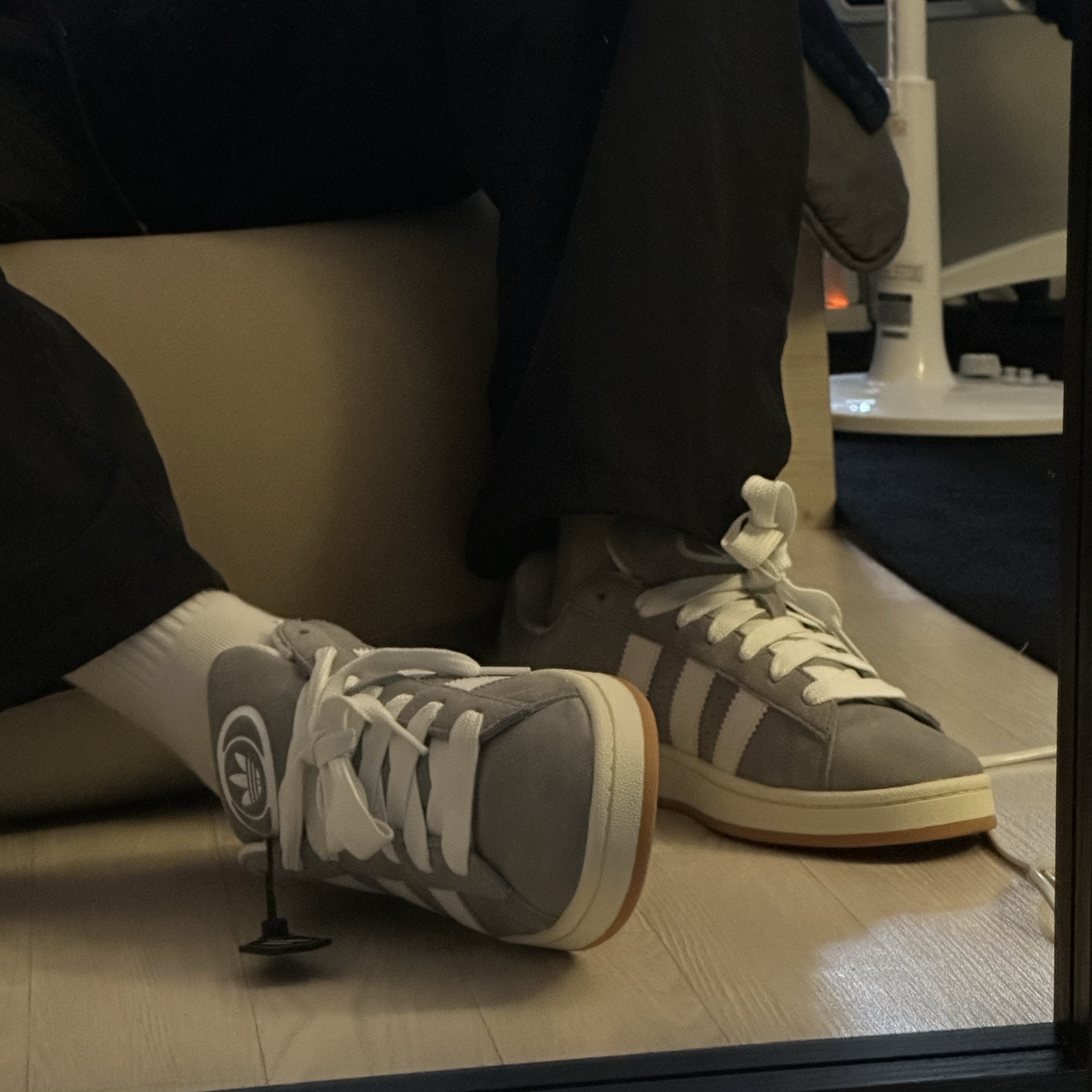Adidas Campus 00s Grey Cloud White 착용 스타일 - 3