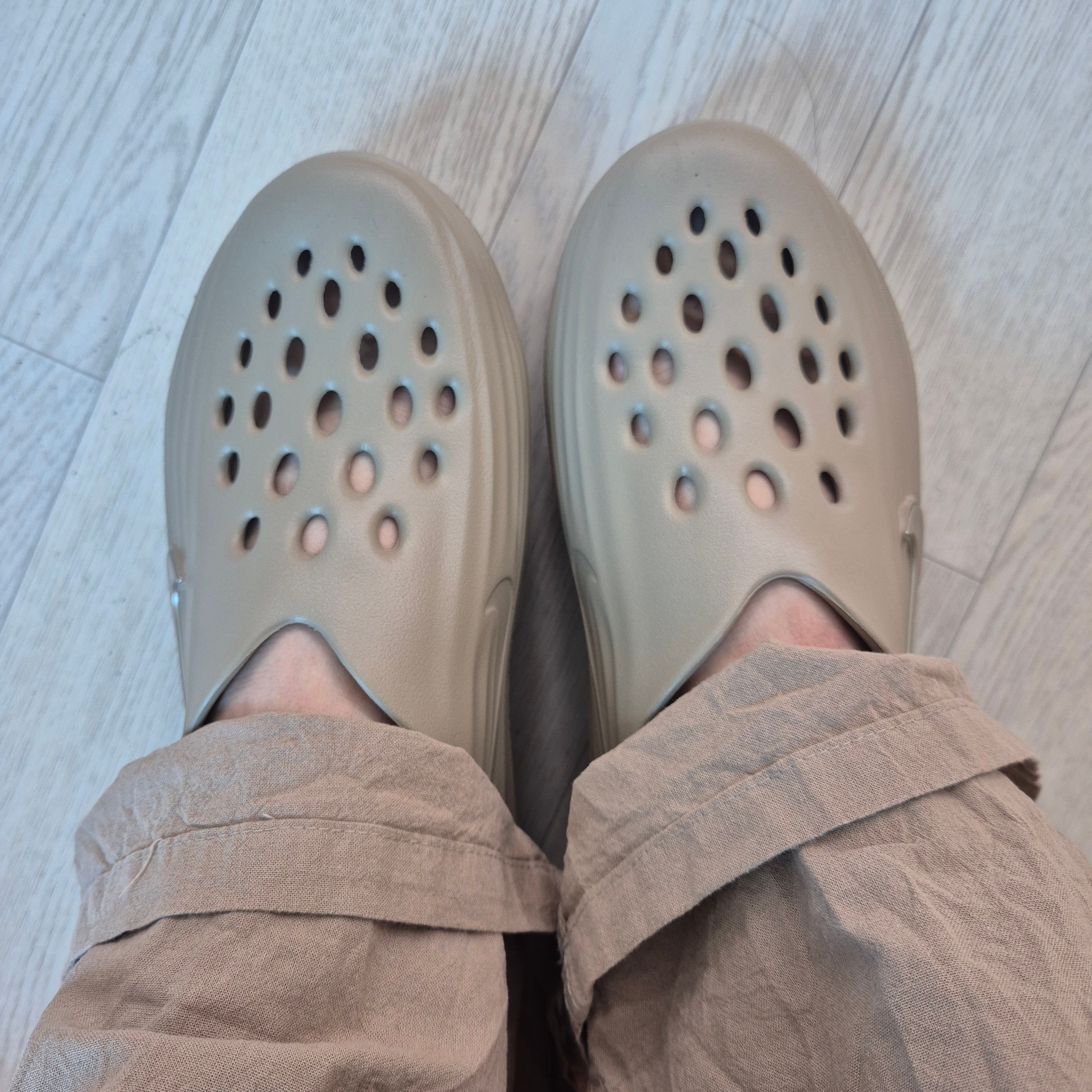 Nike ReactX Rejuven8 Khaki 착용 스타일