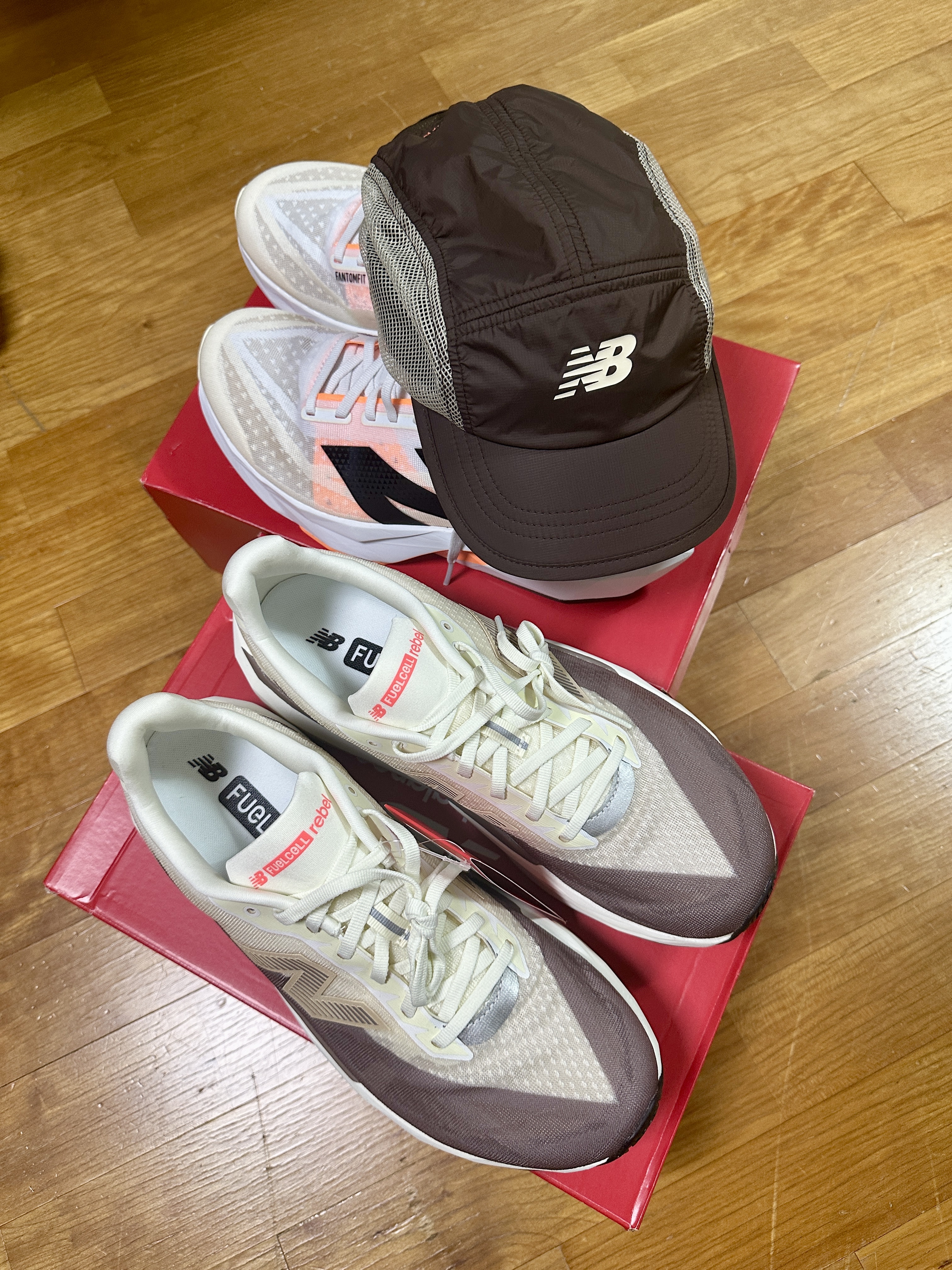 New Balance FuelCell Rebel v5 Angora Earth Shadow Sea Salt - D Standard, New Balance FuelCell Rebel v5 Angora Earth Shadow Sea Salt - 2E Wide 착용 스타일 - 4